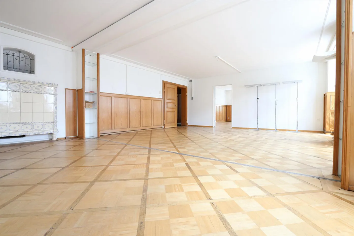 Spazi commerciali / Showroom / Uffici, 1° piano nel cuore di Bülach - Foto 5 di 8