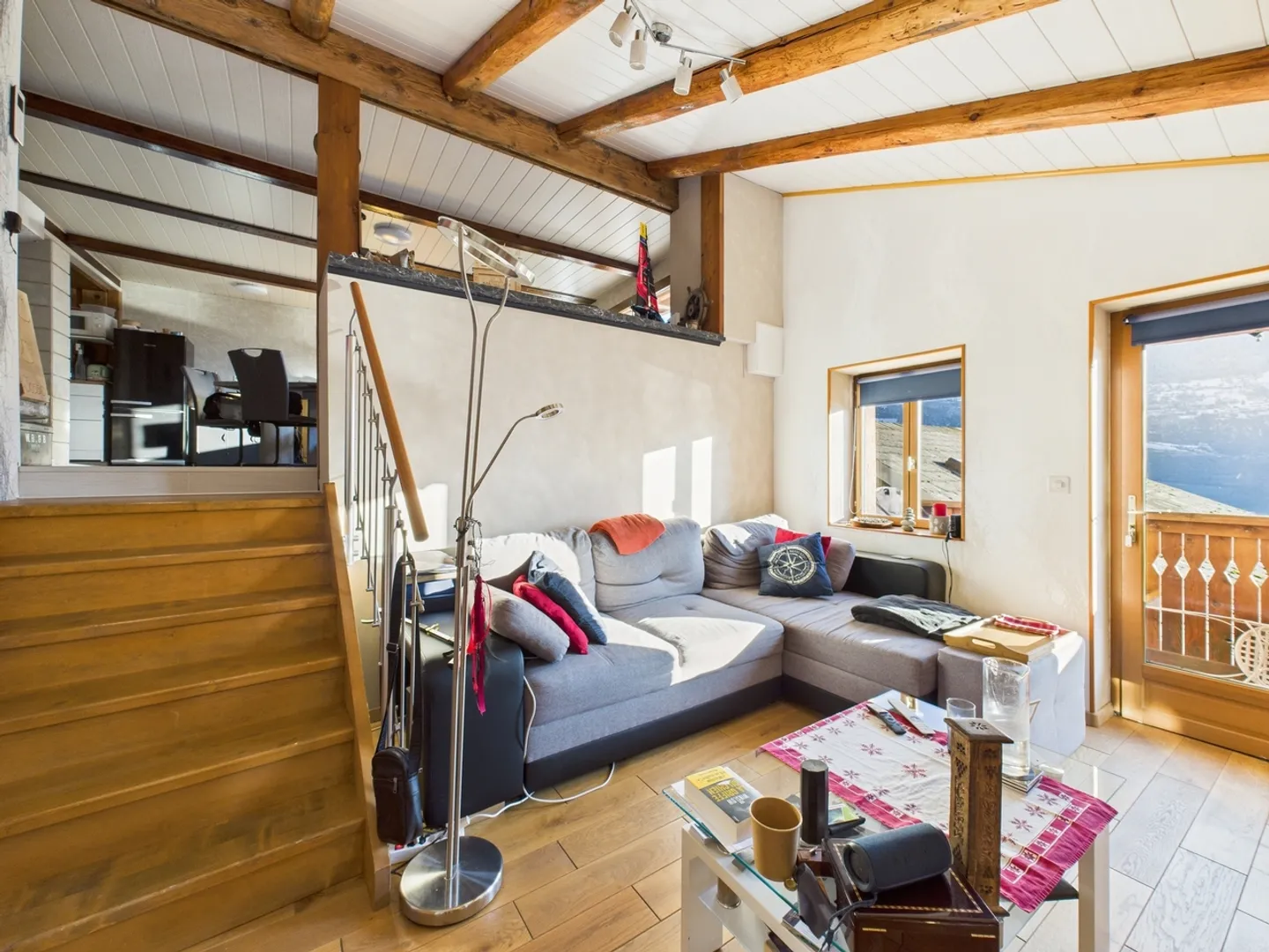 Charme, Histoire et Avenir : Deux Appartements, Un Projet - Photo 7 sur 8