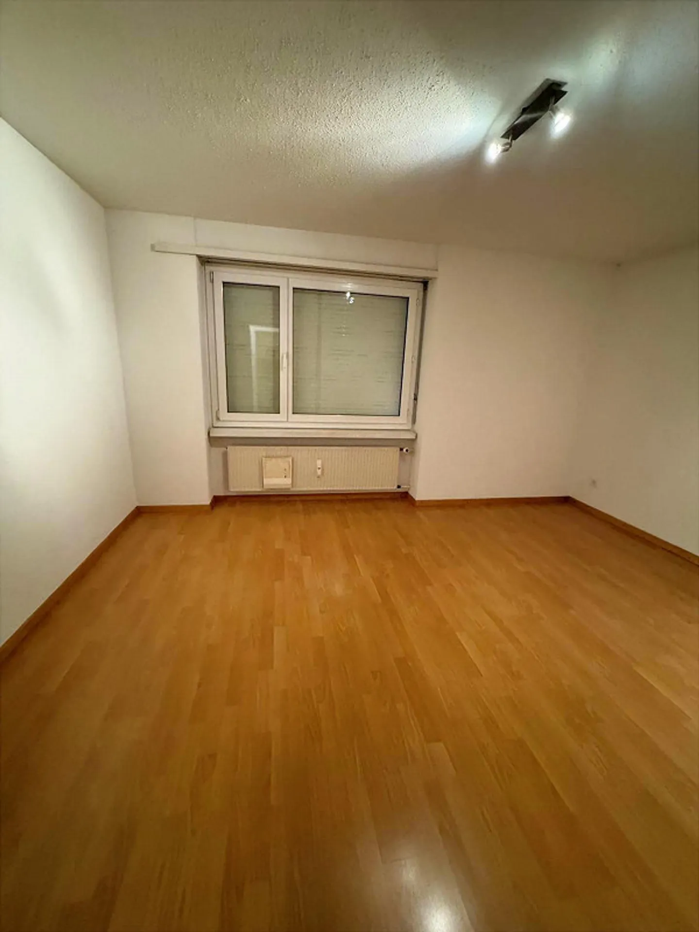 Bellissimo e tranquillo appartamento di 3,5 stanze - Foto 8 di 12