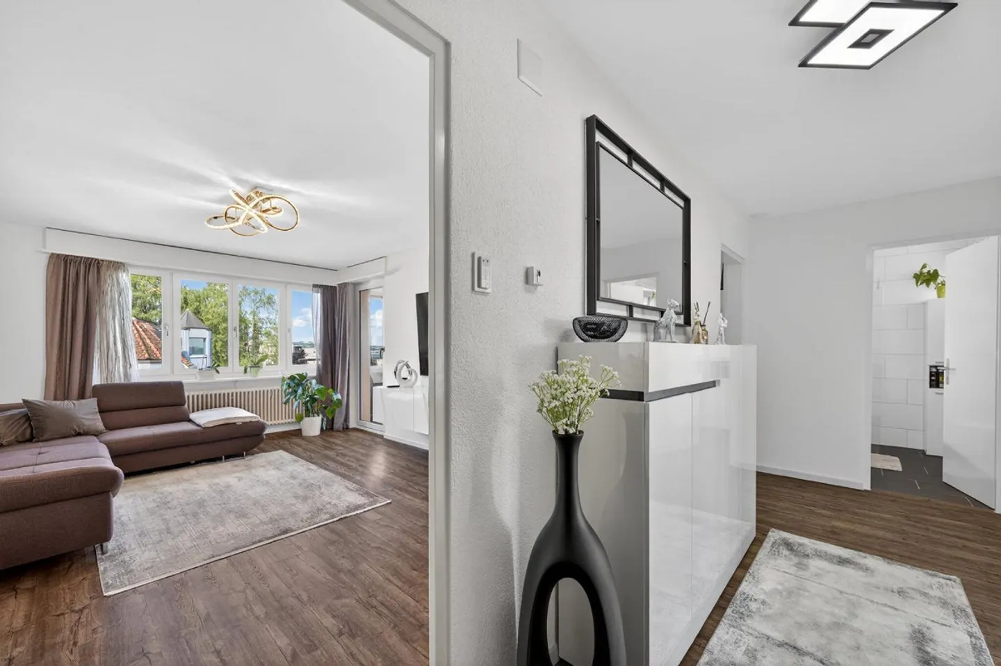 Appartamento affascinante 3.5 stanze con vista lago - Foto 8 di 16