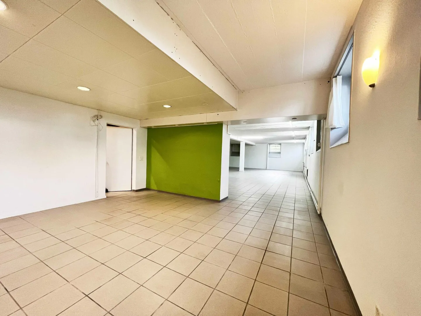 In the basement, space for various uses - Photo 9 of 16