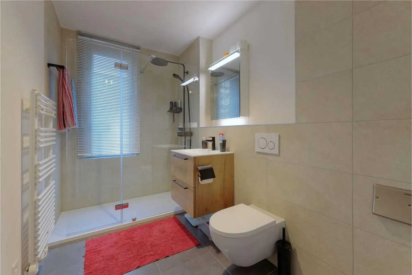 Modern 2½-room apartment with 82 m² and two balconies - Photo 9 of 13