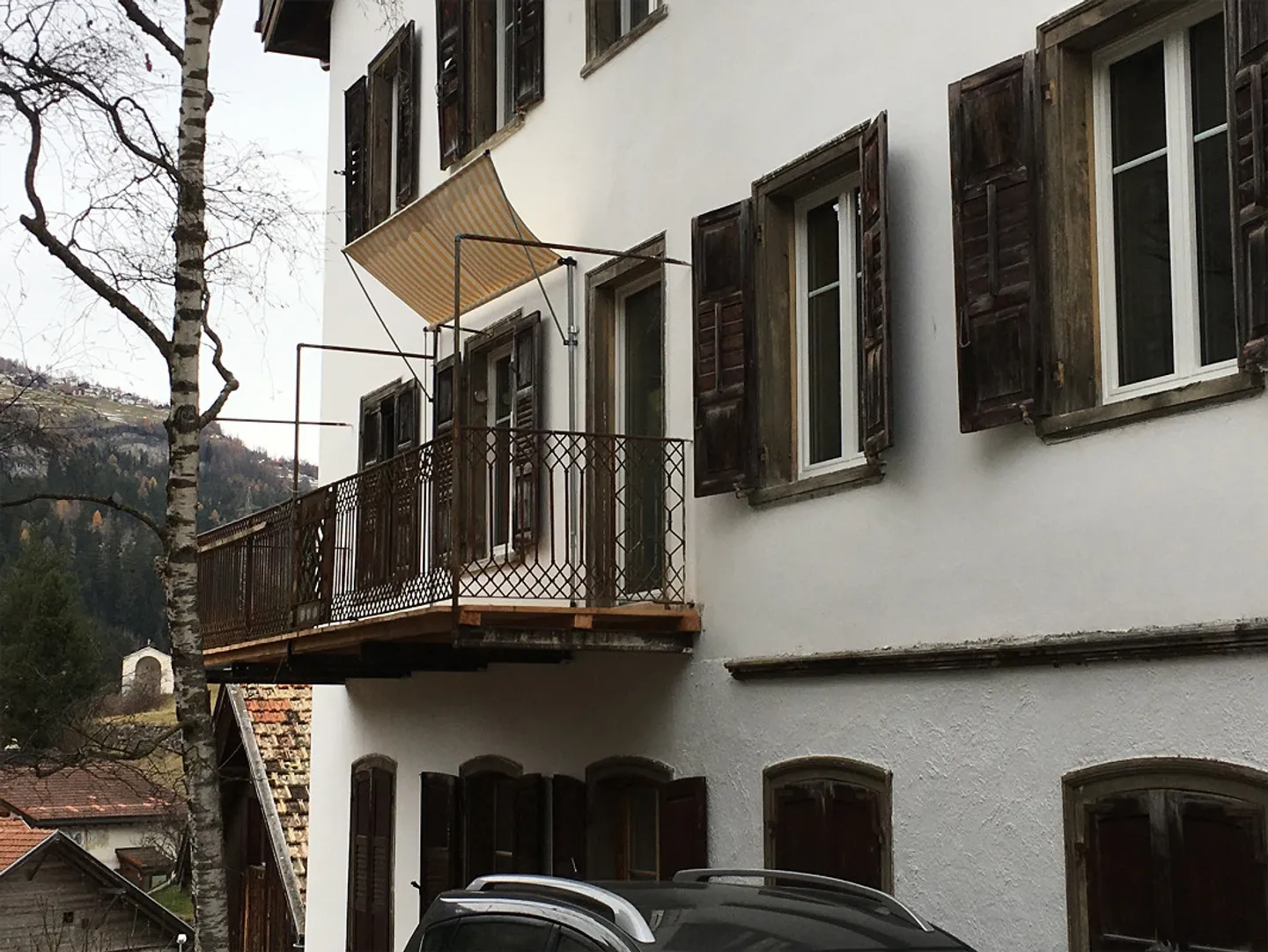Affordable 4 Room Apartment in Tiefencastel - Photo 2 of 23