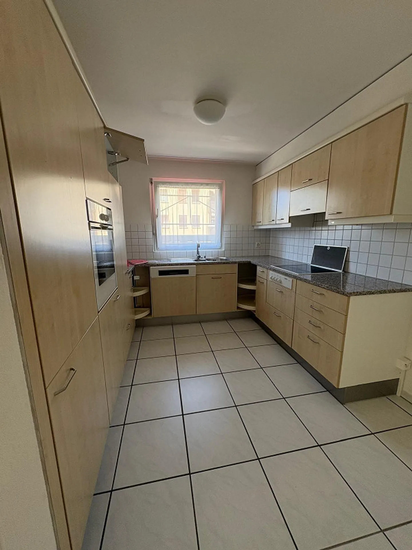 Geräumige Erdgeschosswohnung - Foto 2 von 8