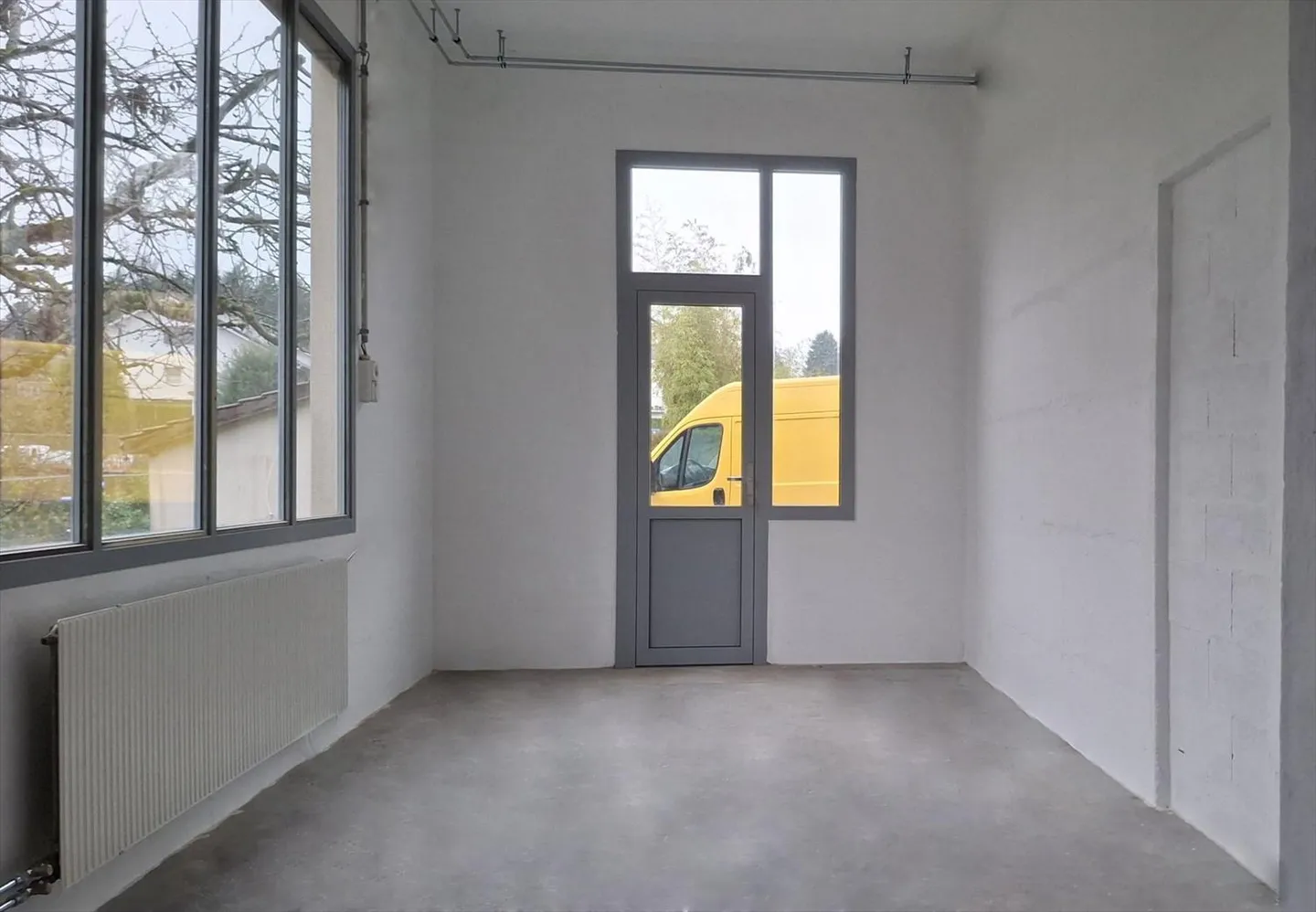 Spazio commerciale/artigianale 70 a 85 m2 - Vicino a Nyon - Foto 7 di 9