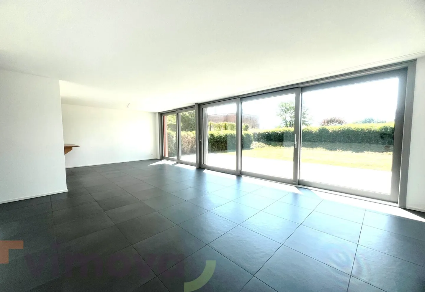 Wohntraum -  attraktive Gartenwohnung mit mit rd. 250 m2 Aussenbereich - Foto 1 von 13