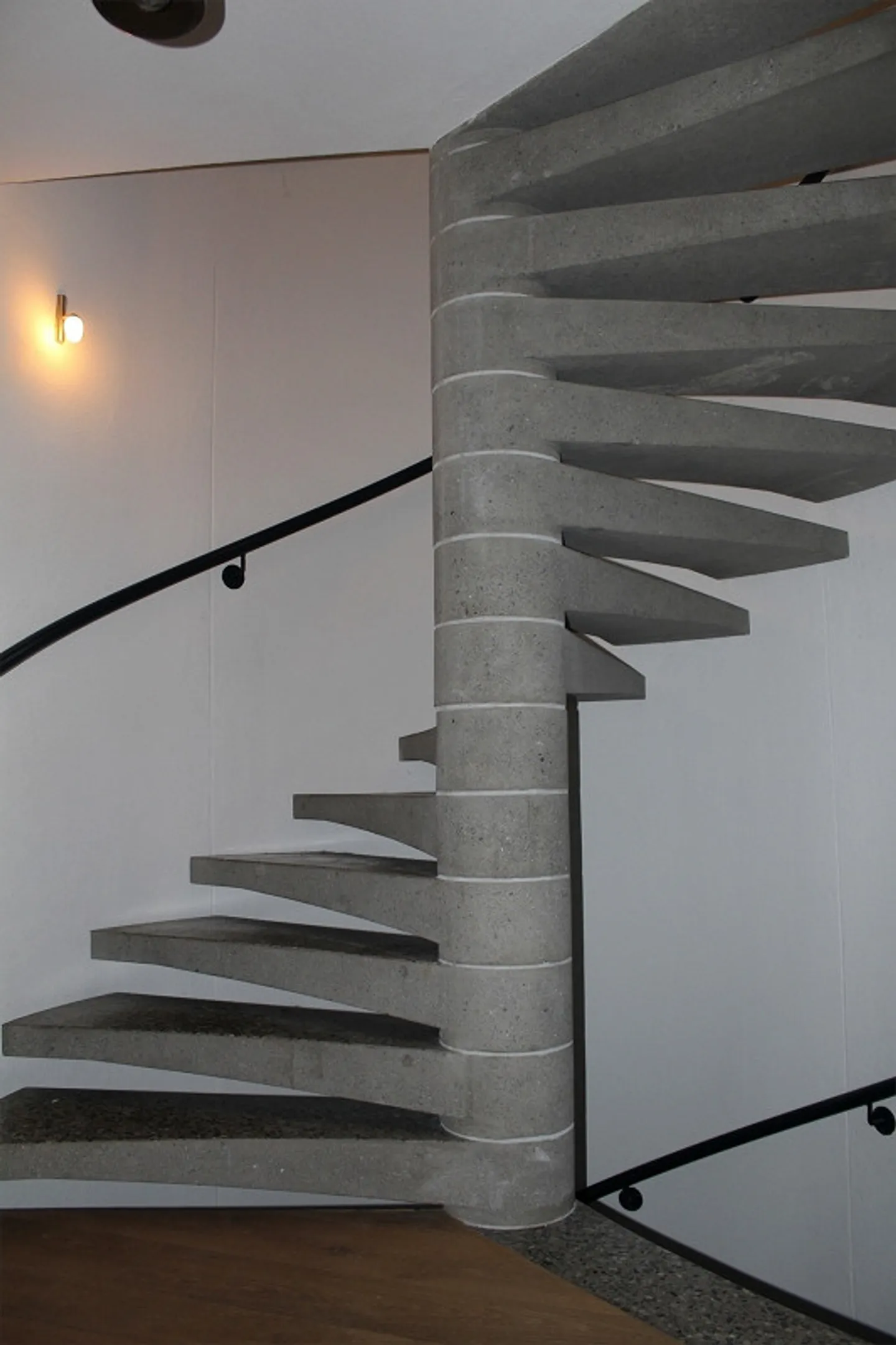 Très généreux appartement de 5,5 pièces avec terrasse et belle vue - Photo 15 sur 26