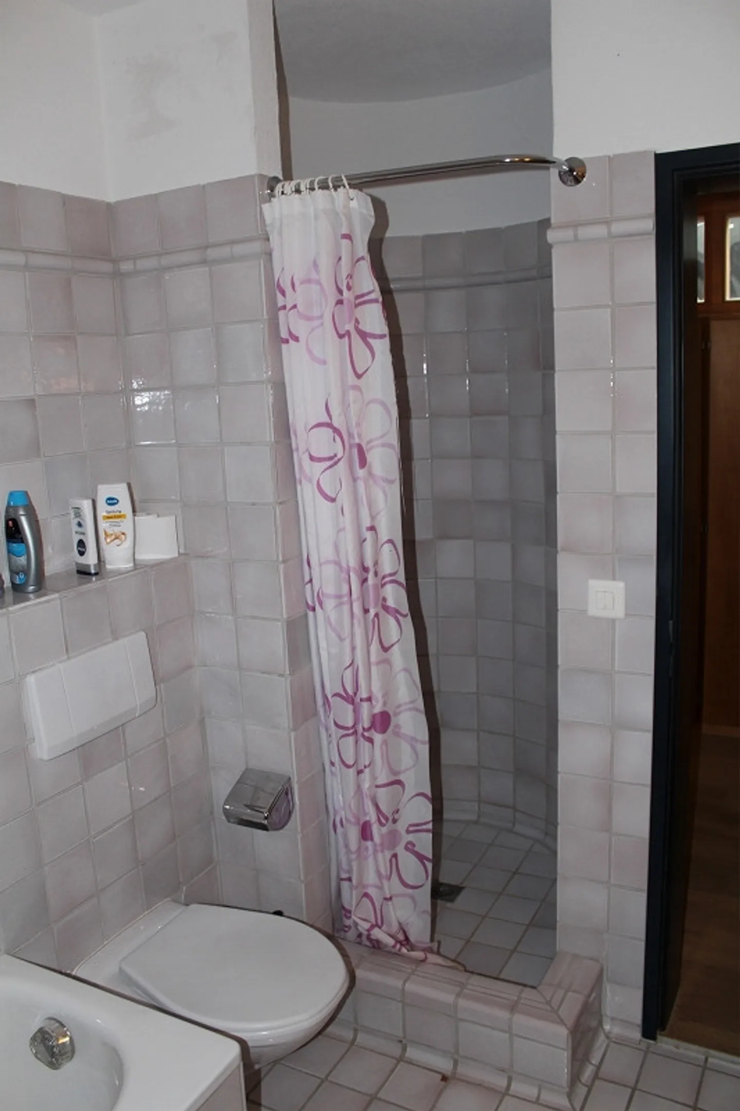 Très généreux appartement de 5,5 pièces avec terrasse et belle vue - Photo 21 sur 26