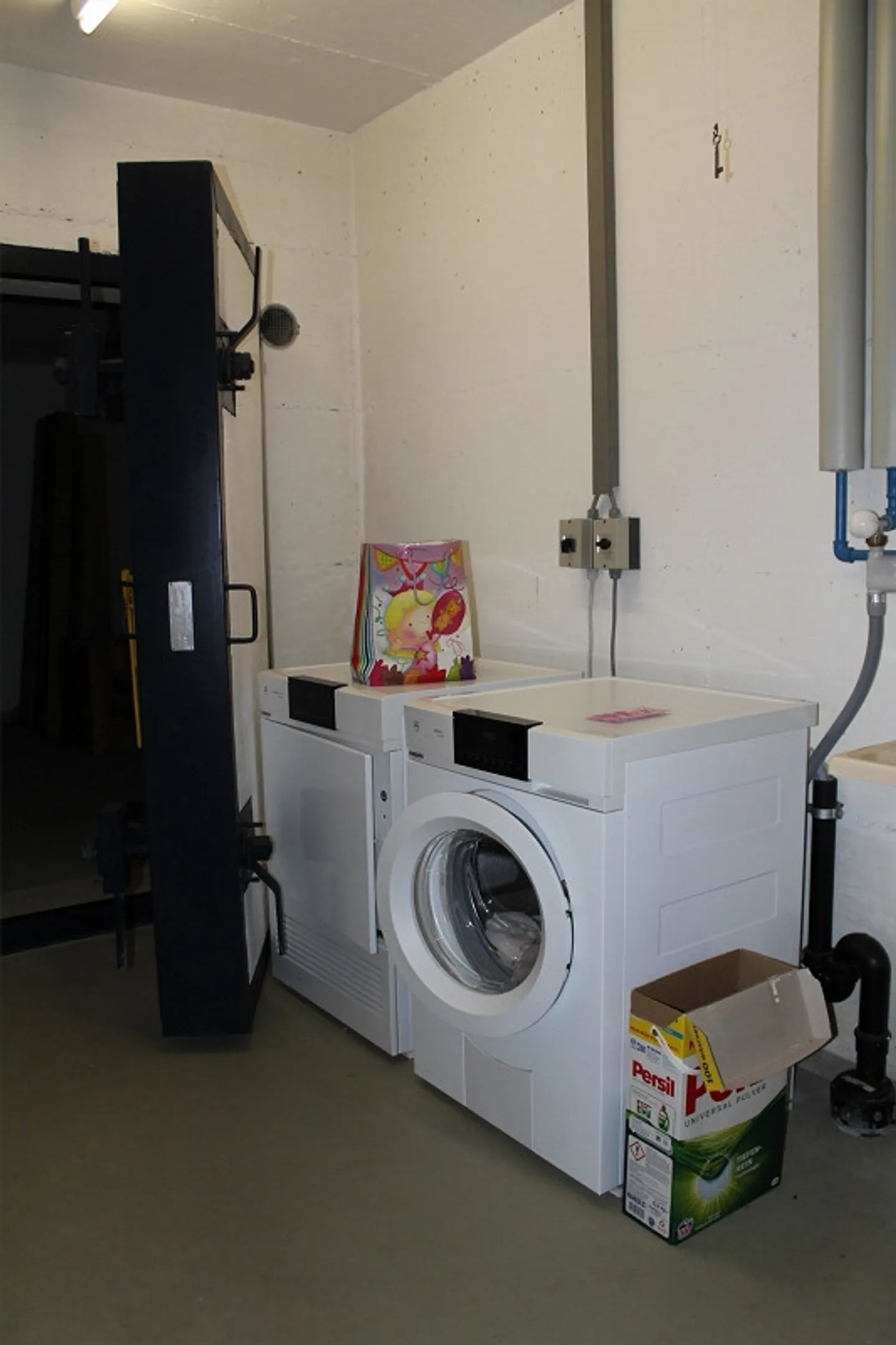 Très généreux appartement de 5,5 pièces avec terrasse et belle vue - Photo 24 sur 26