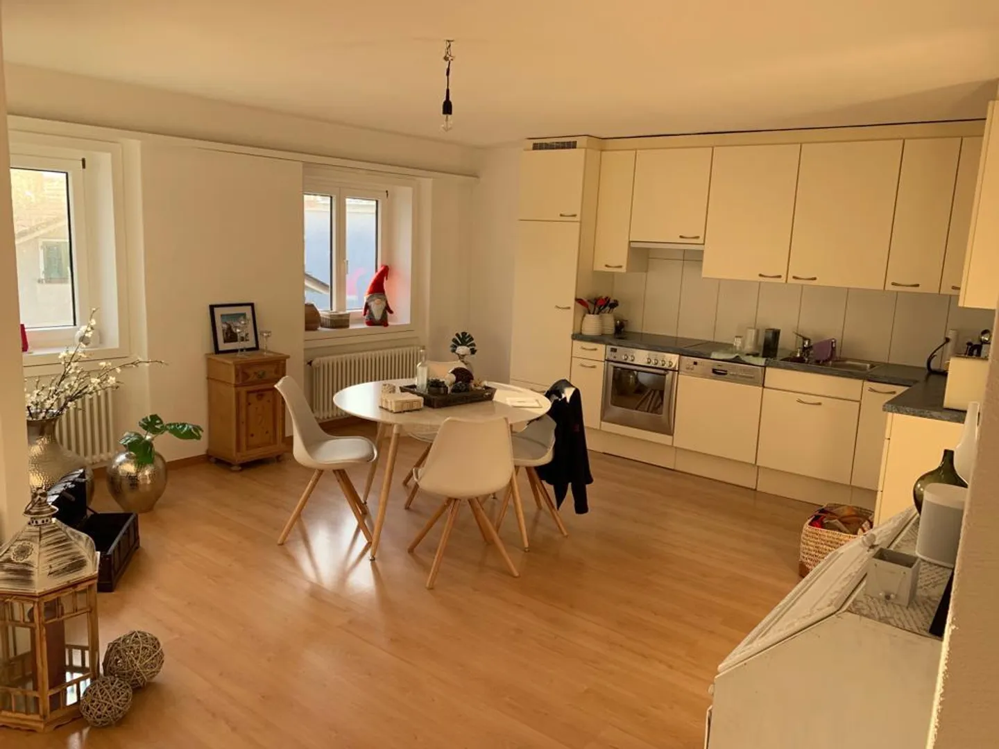 Bright 3.5 Room Maisonette Apartment in the Center of Domat/Ems - Photo 1 of 4