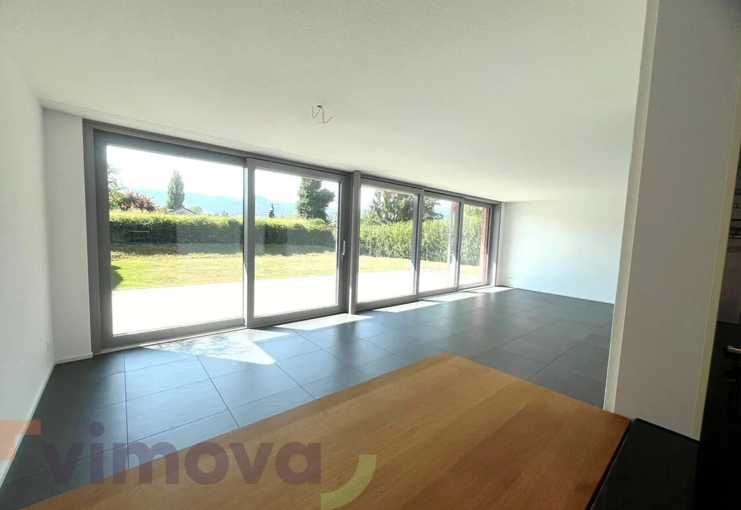 Wohntraum -  attraktive Gartenwohnung mit mit rd. 250 m2 Aussenbereich - Foto 2 von 13