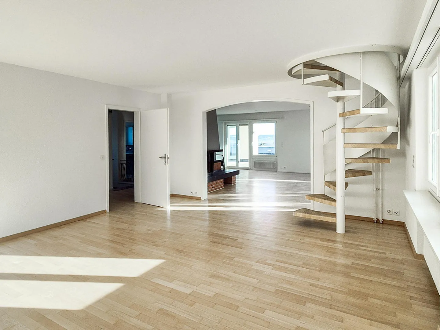 Una casa sopra la vita quotidiana – con grande veranda e giardino idilliaco - Foto 2 di 18