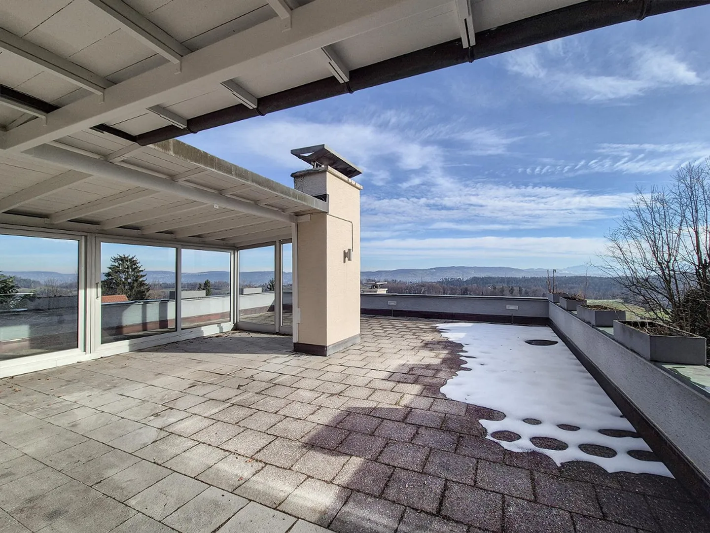 Una casa sopra la vita quotidiana – con grande veranda e giardino idilliaco - Foto 6 di 18