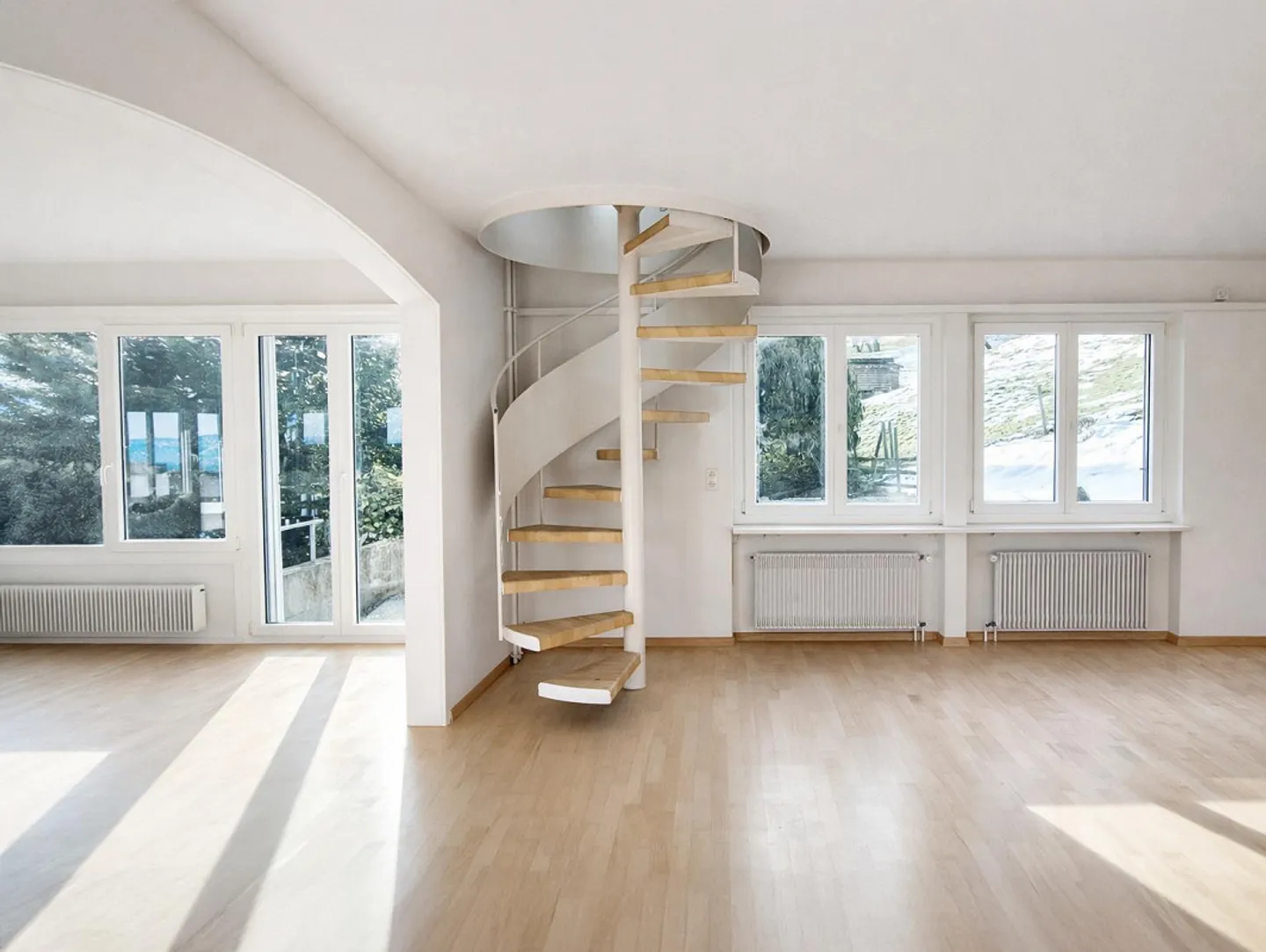 Una casa sopra la vita quotidiana – con grande veranda e giardino idilliaco - Foto 4 di 18