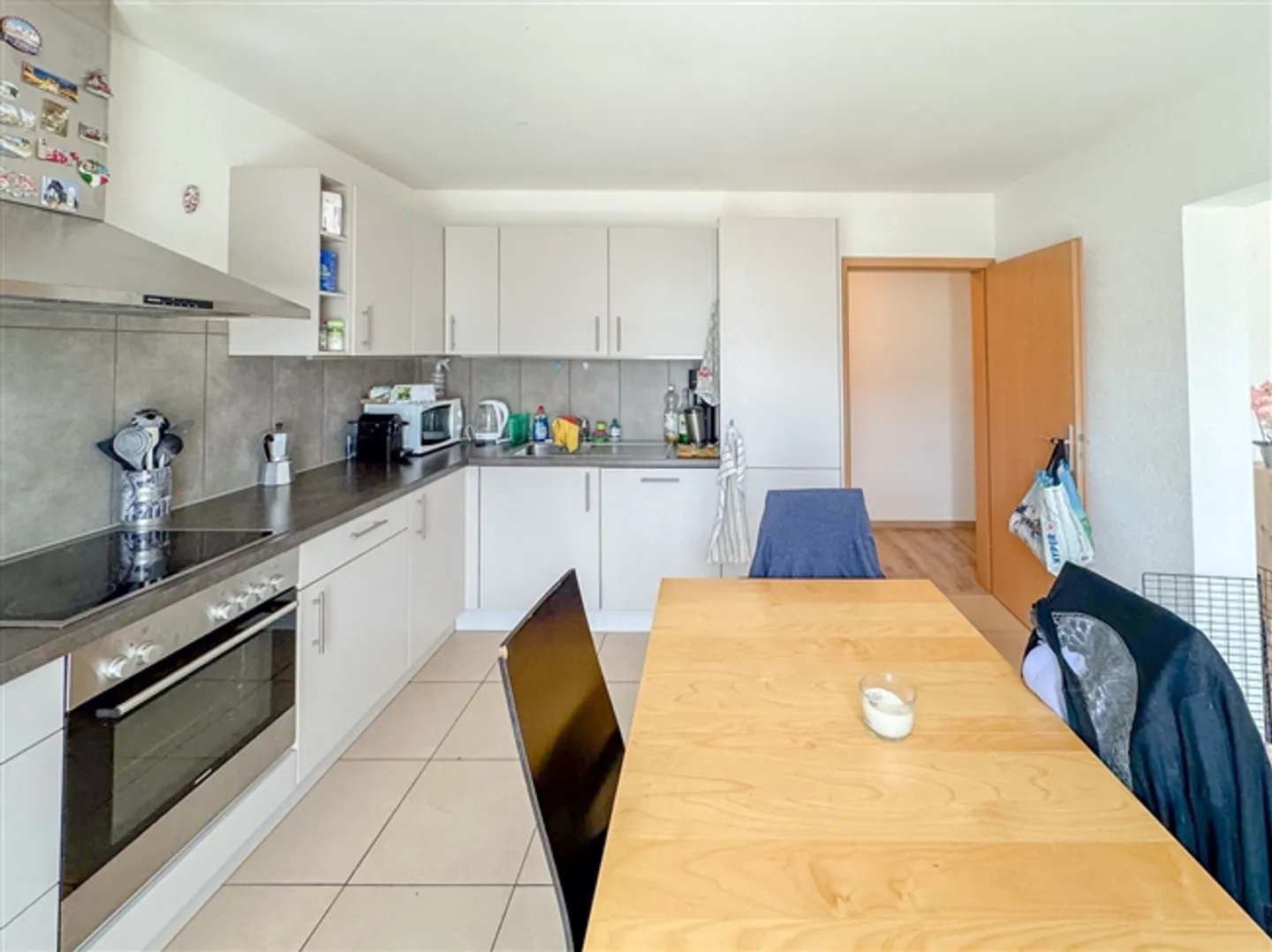 «Grosszügige 6.5-Zimmer-Eigentumswohnung mit Balkon
Blick auf die Alpen» - Foto 6 von 20