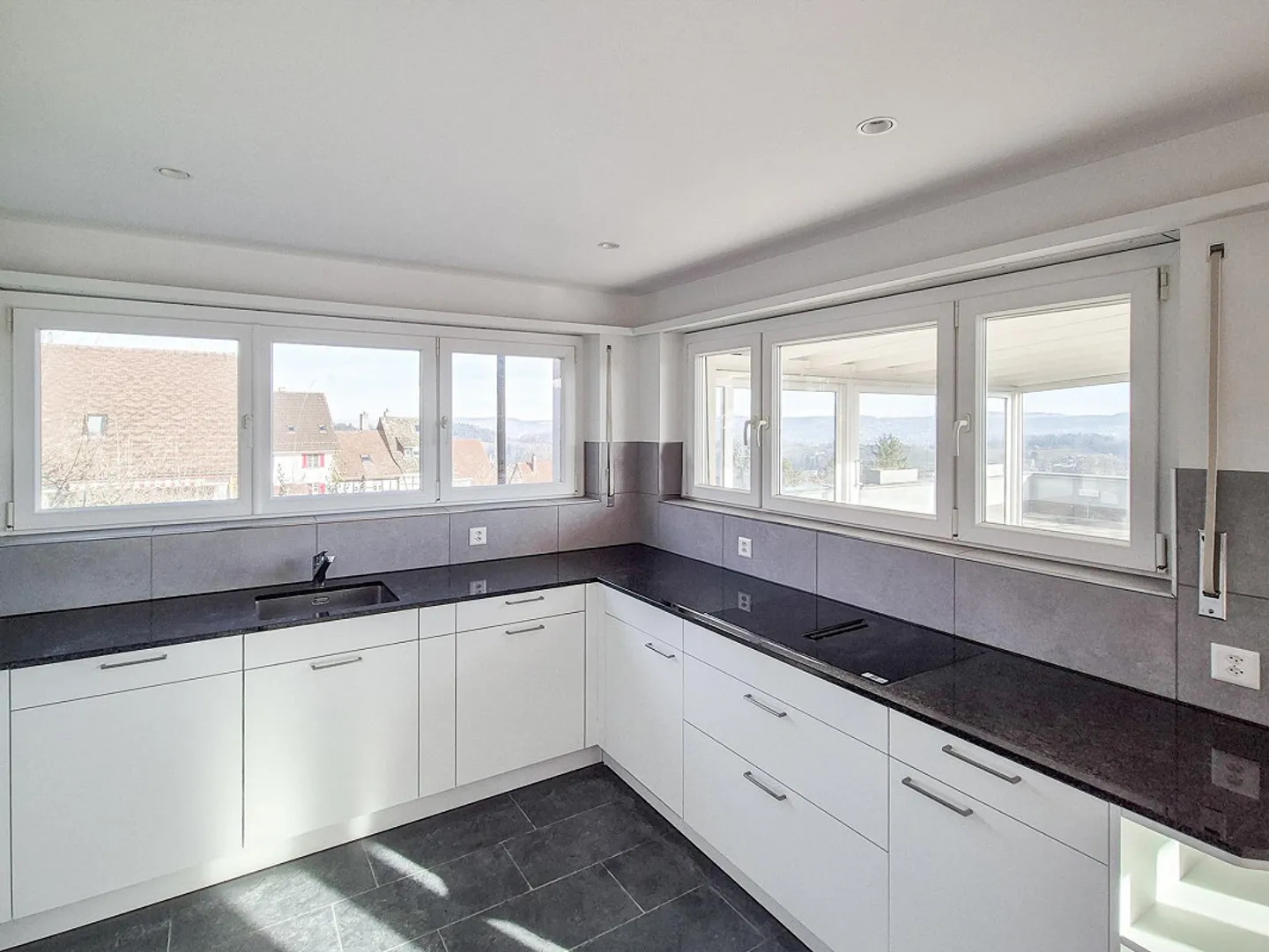 Una casa sopra la vita quotidiana – con grande veranda e giardino idilliaco - Foto 9 di 18