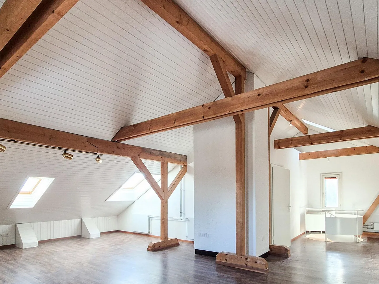 Una casa sopra la vita quotidiana – con grande veranda e giardino idilliaco - Foto 12 di 18