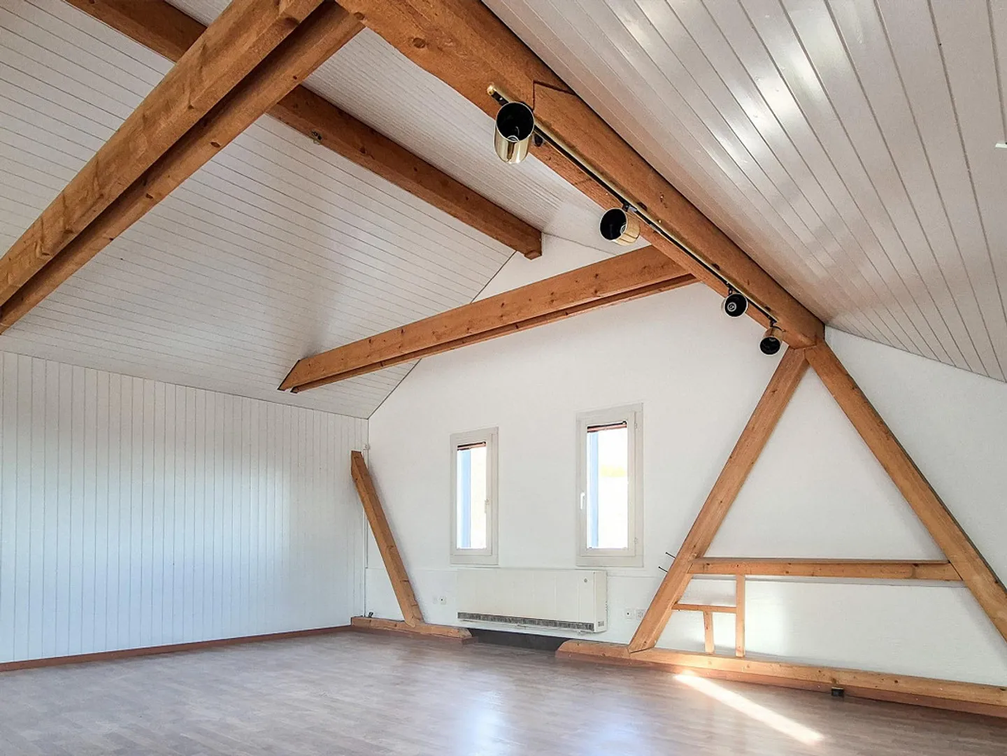 Una casa sopra la vita quotidiana – con grande veranda e giardino idilliaco - Foto 13 di 18