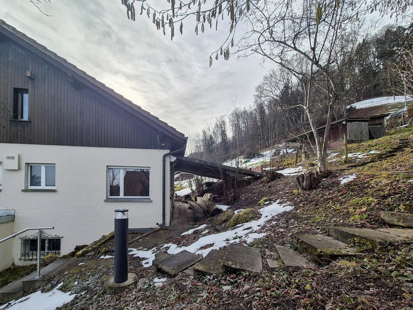 Una casa sopra la vita quotidiana – con grande veranda e giardino idilliaco - Foto 18 di 18