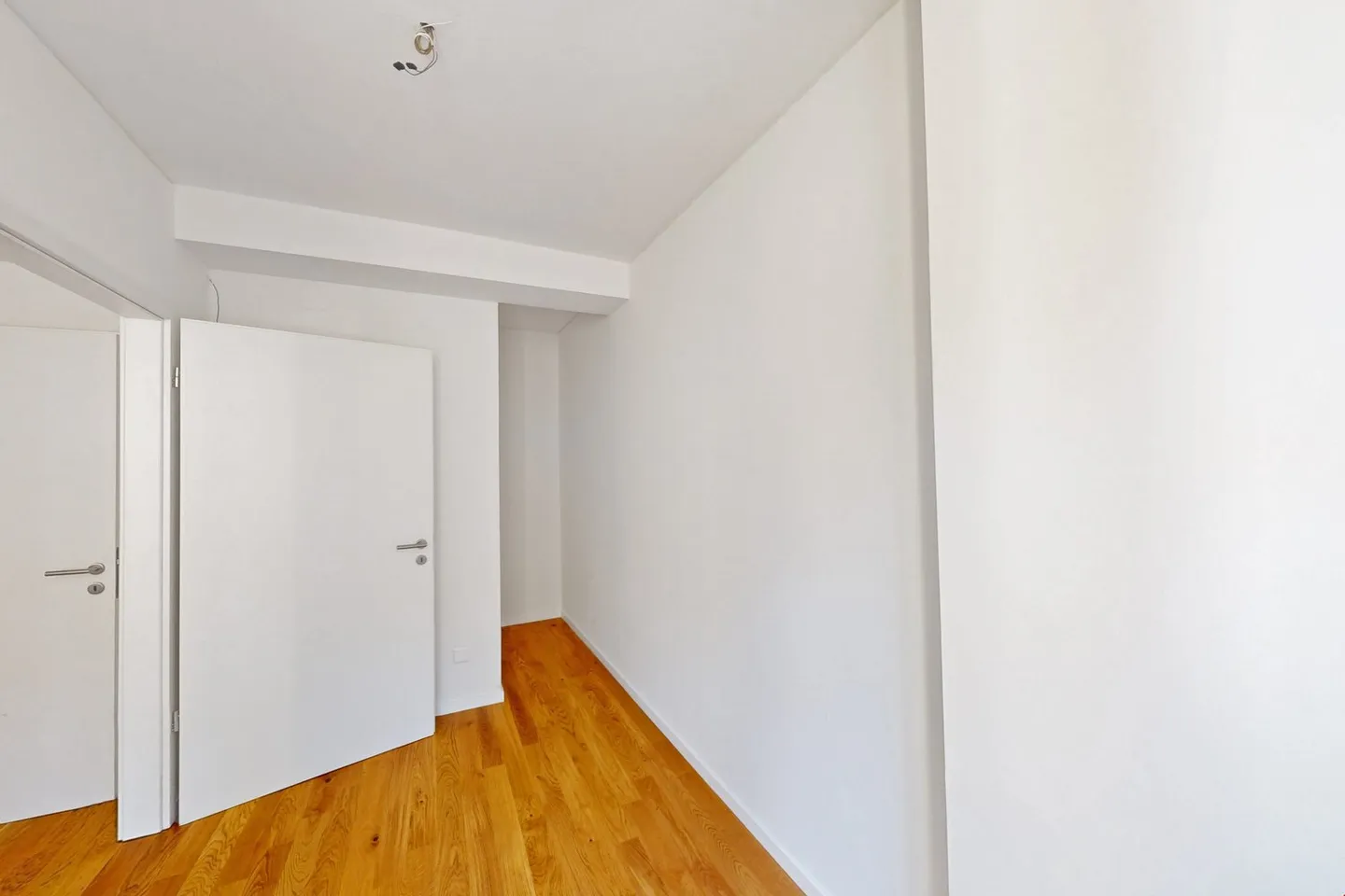 Office with plenty of light and a view of the Piazza del Sole – the first two net rents are free! - Photo 7 of 7