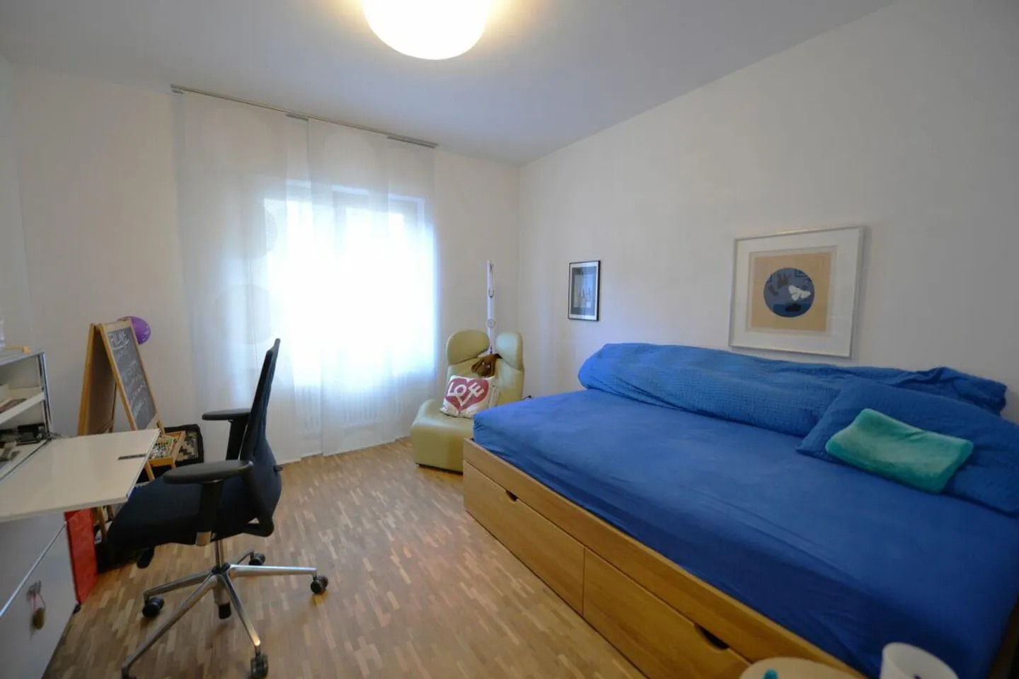 First-class apartment in a dream location - Photo 6 of 11