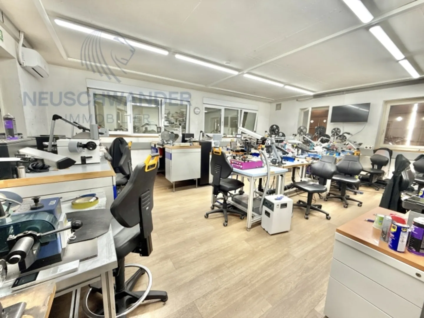 To be transformed, ideally located and centered house - Photo 15 of 18