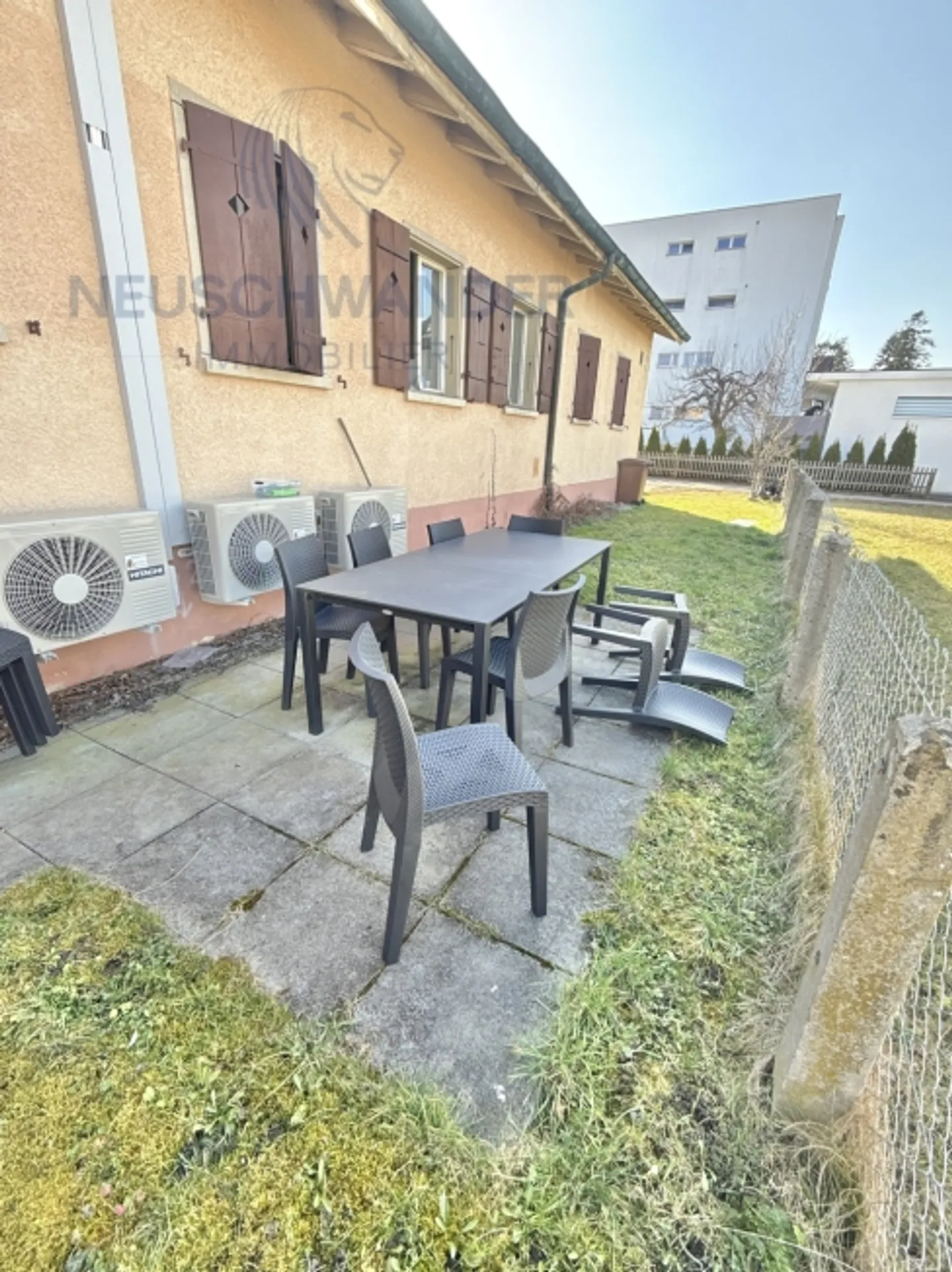 To be transformed, ideally located and centered house - Photo 17 of 18