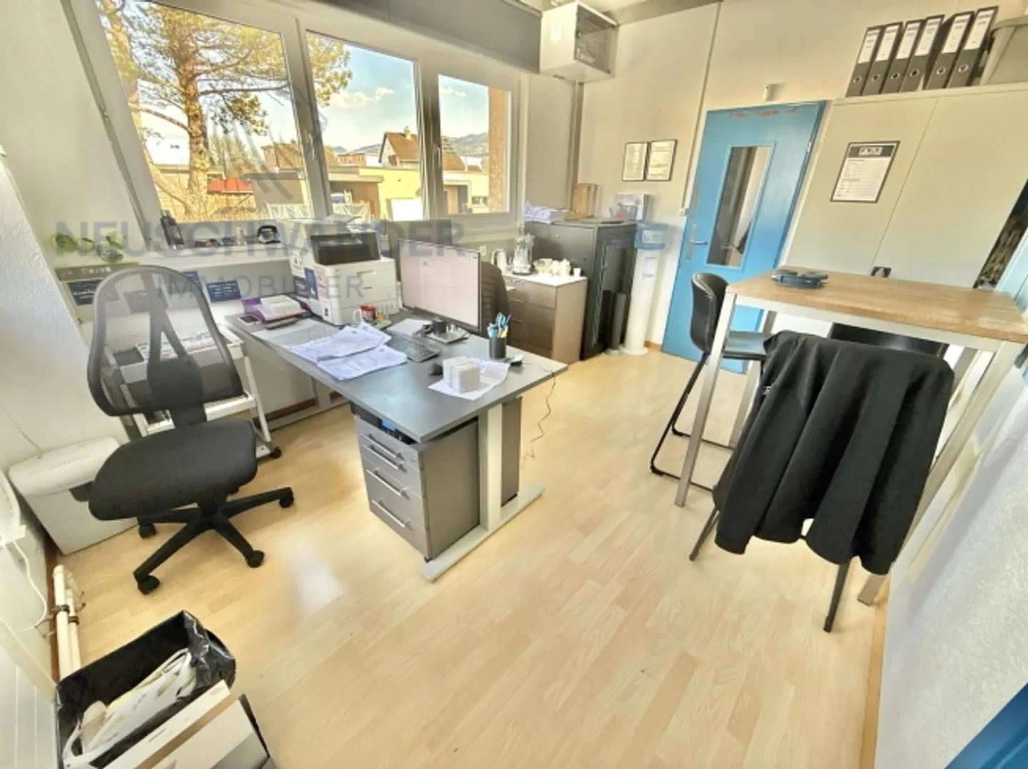 To be transformed, ideally located and centered house - Photo 9 of 18