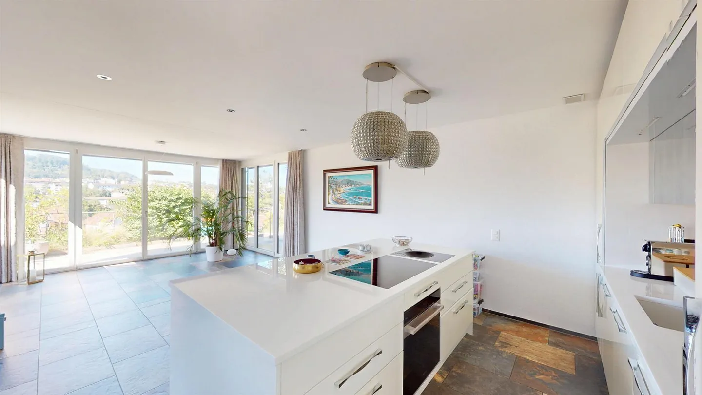 Casa unifamiliare luminosa con vista panoramica mozzafiato - Foto 3 di 14