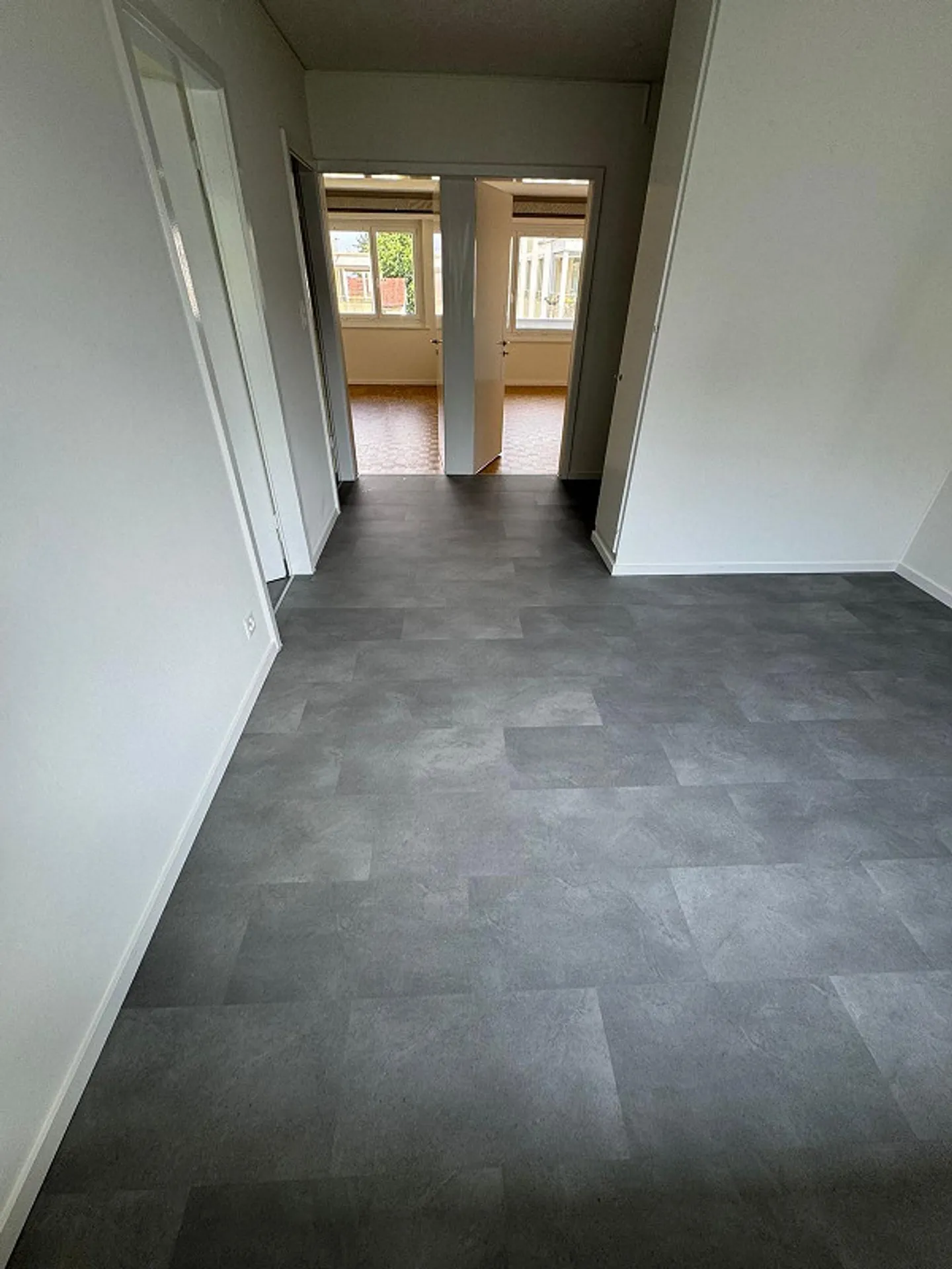 Appartement temporaire de 3 pièces au 2ème étage à 8048 Zurich à louer jusqu'au 31.01.2027 - Photo 4 sur 8