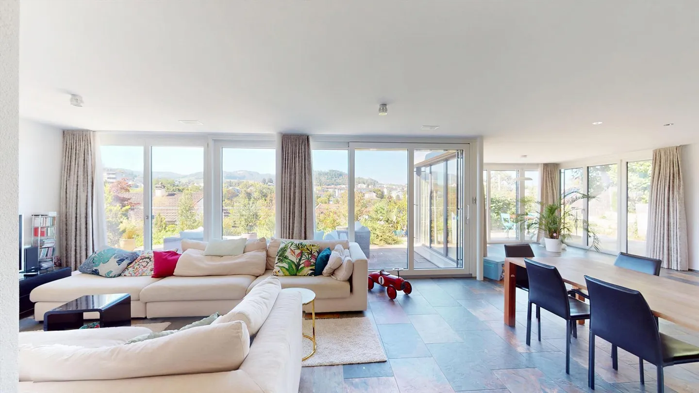 Casa unifamiliare luminosa con vista panoramica mozzafiato - Foto 5 di 14