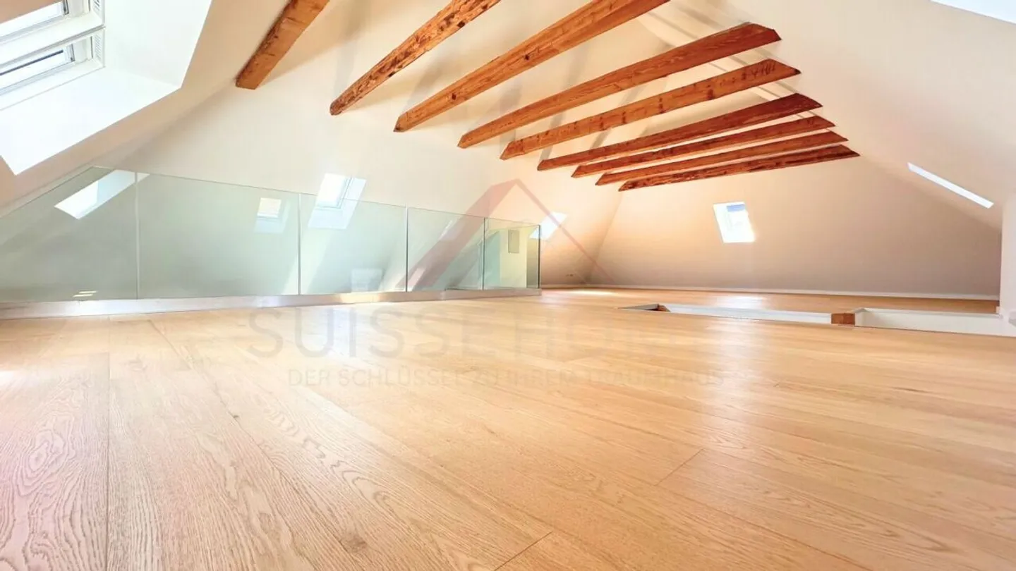 Appartamento affascinante di 2,5 stanze di 60 m² con una terrazza di 17 m² e giardino privato (24 m²) - luminoso, chiavi in mano e ideale per vivere o investire - Foto 4 di 13