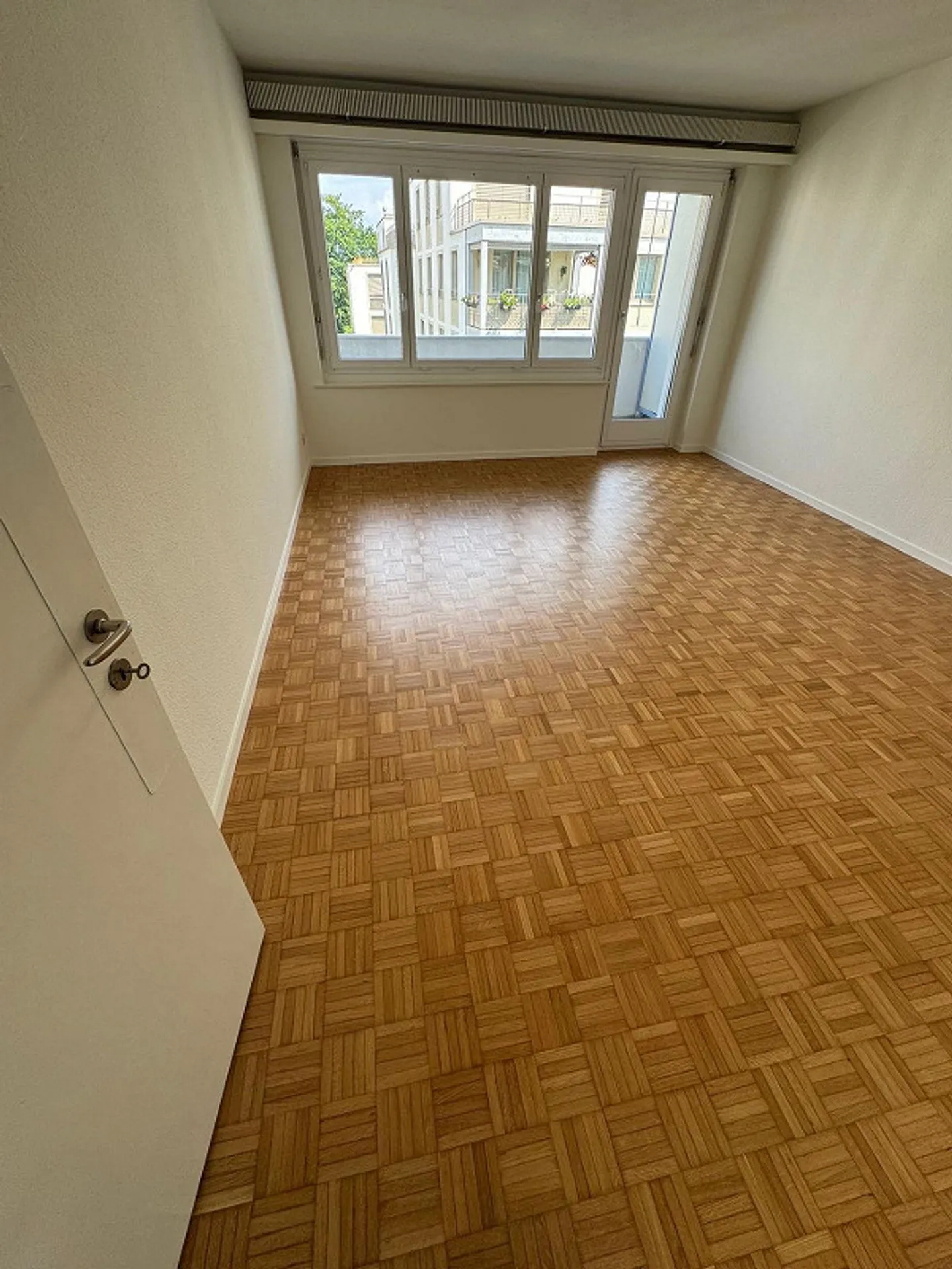 Appartement temporaire de 3 pièces au 2ème étage à 8048 Zurich à louer jusqu'au 31.01.2027 - Photo 3 sur 8