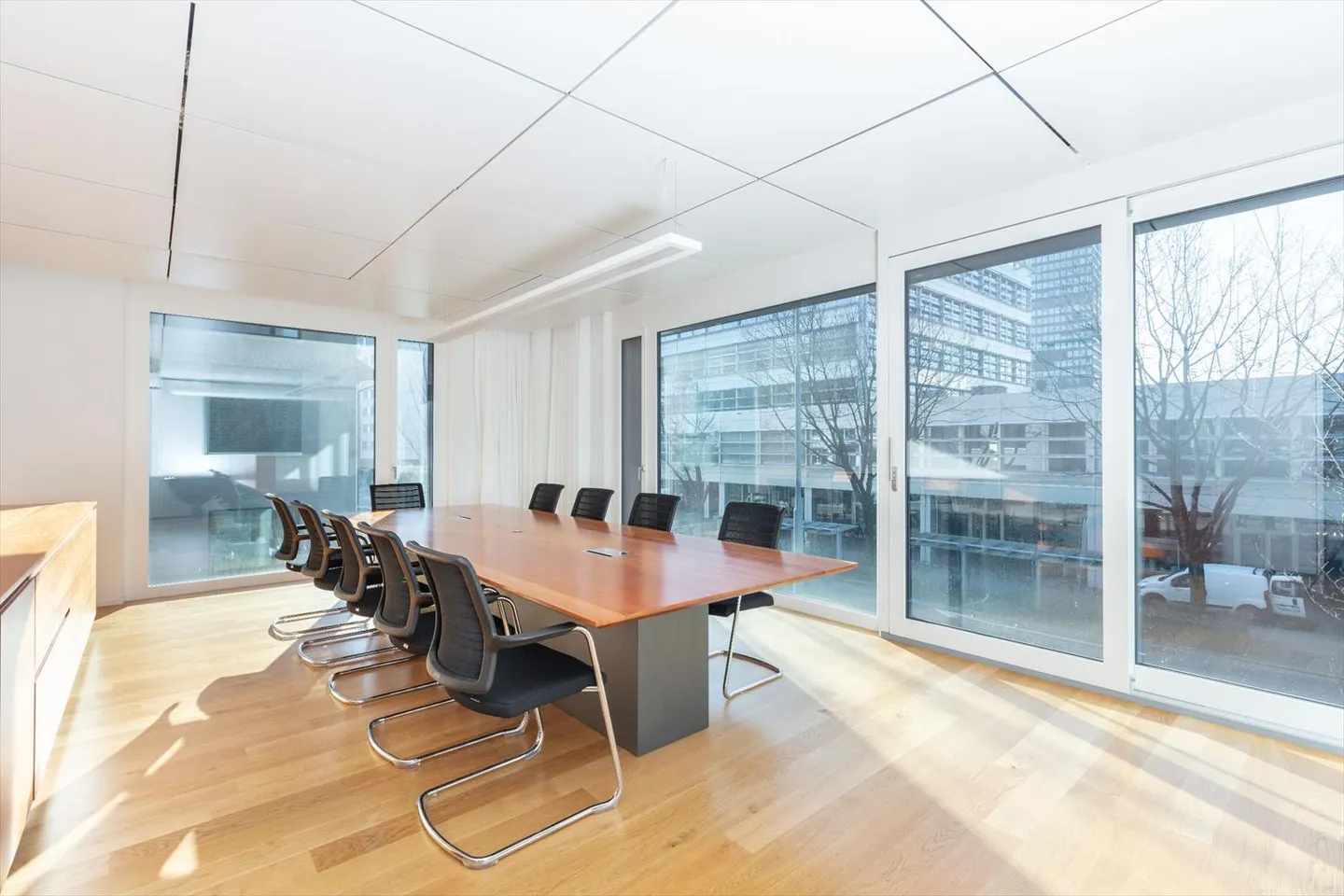 Ufficio privato per tre persone a Signature Downtown - Foto 8 di 9