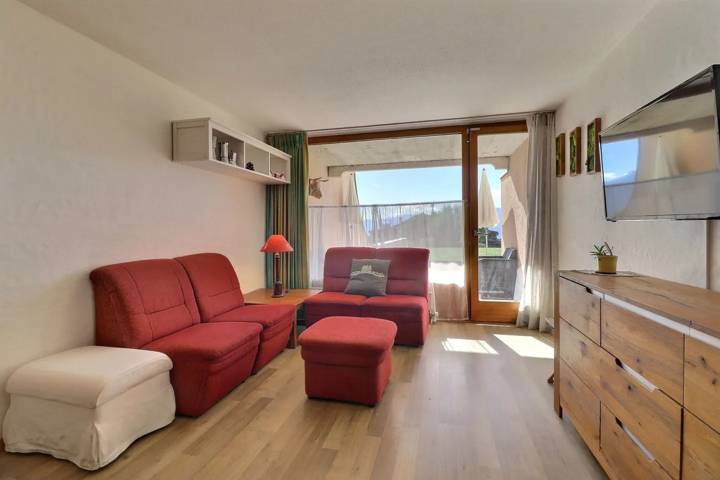 2.5-room apartment in the center of Villars-sur-Ollon - Photo 2 of 13