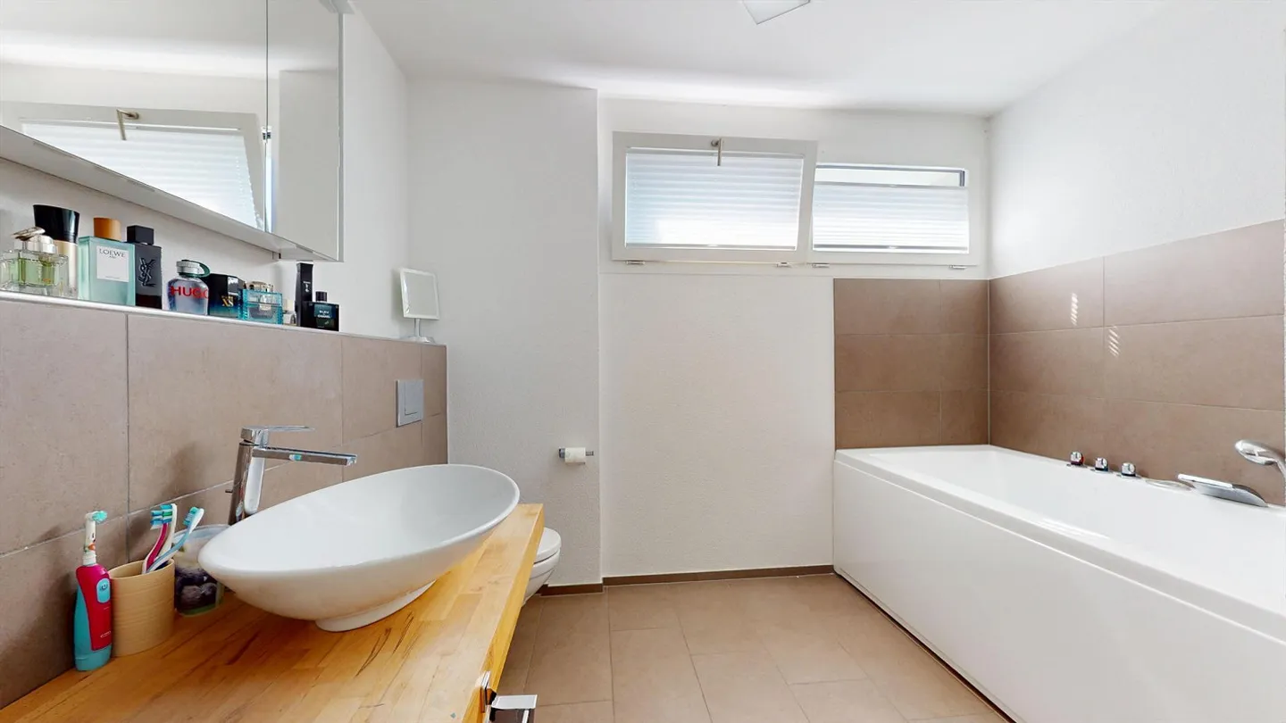 Casa unifamiliare luminosa con vista panoramica mozzafiato - Foto 10 di 14