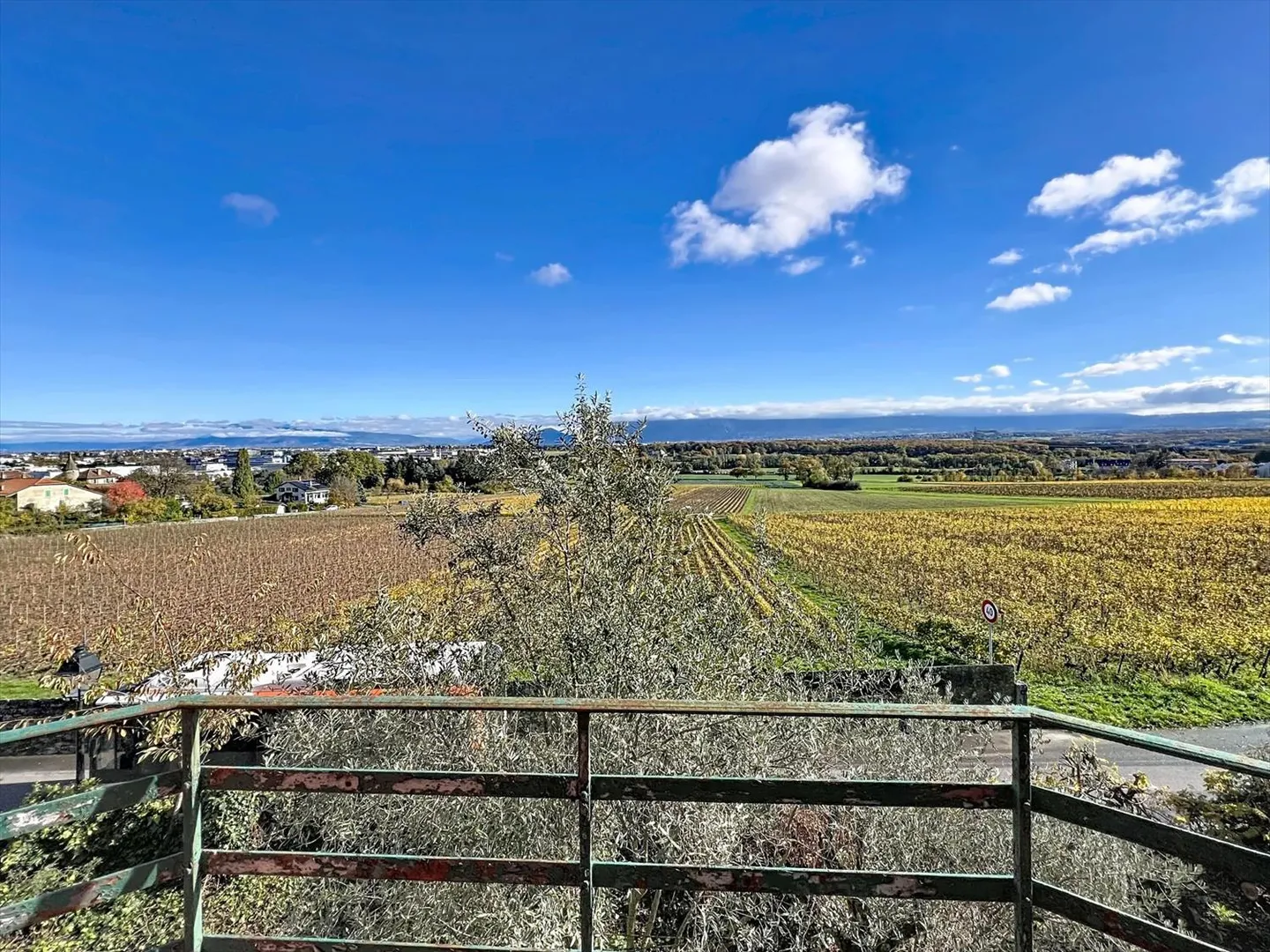 Maison de village à rénover - Photo 1 sur 7