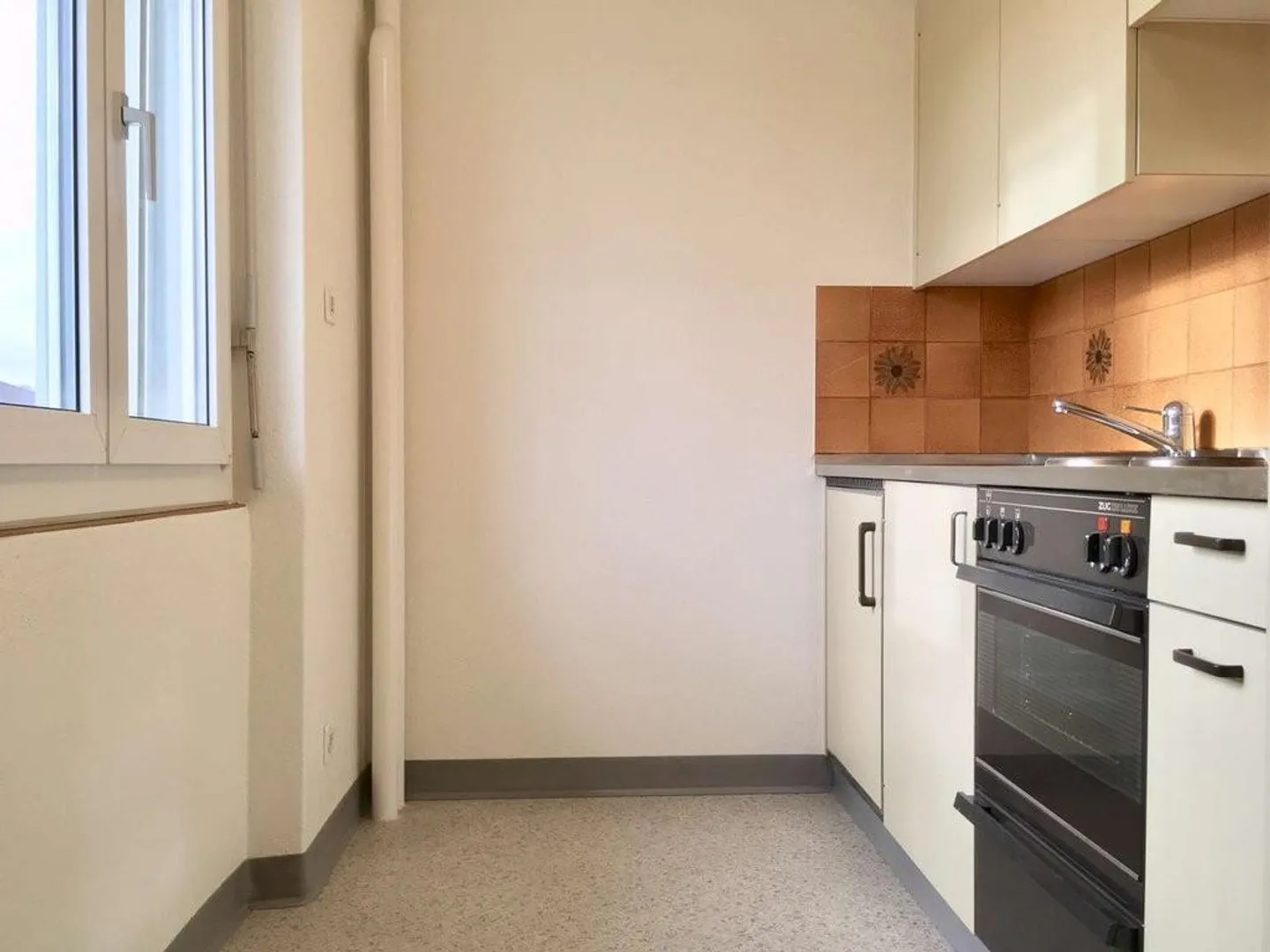 Appartement simple confortable dans un emplacement idéal pour les navetteurs - Photo 2 sur 6