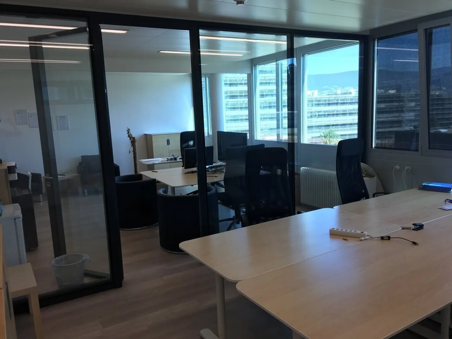 Bureaux "Plug & Work" à Y-PARC, juste ce qu'il vous faut! - Photo 5 sur 6