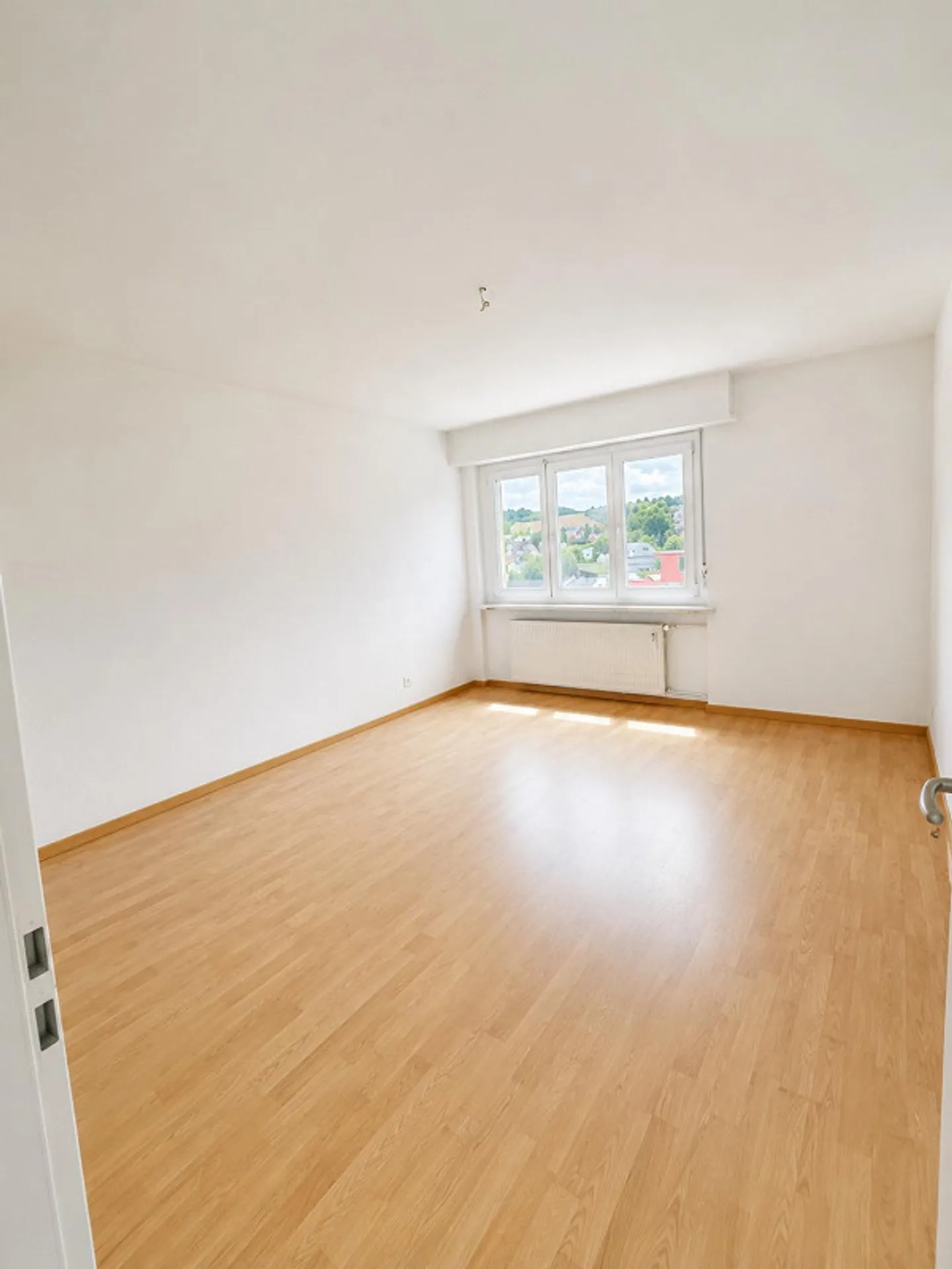 Appartamento 2.5 locali con vista - Foto 3 di 10