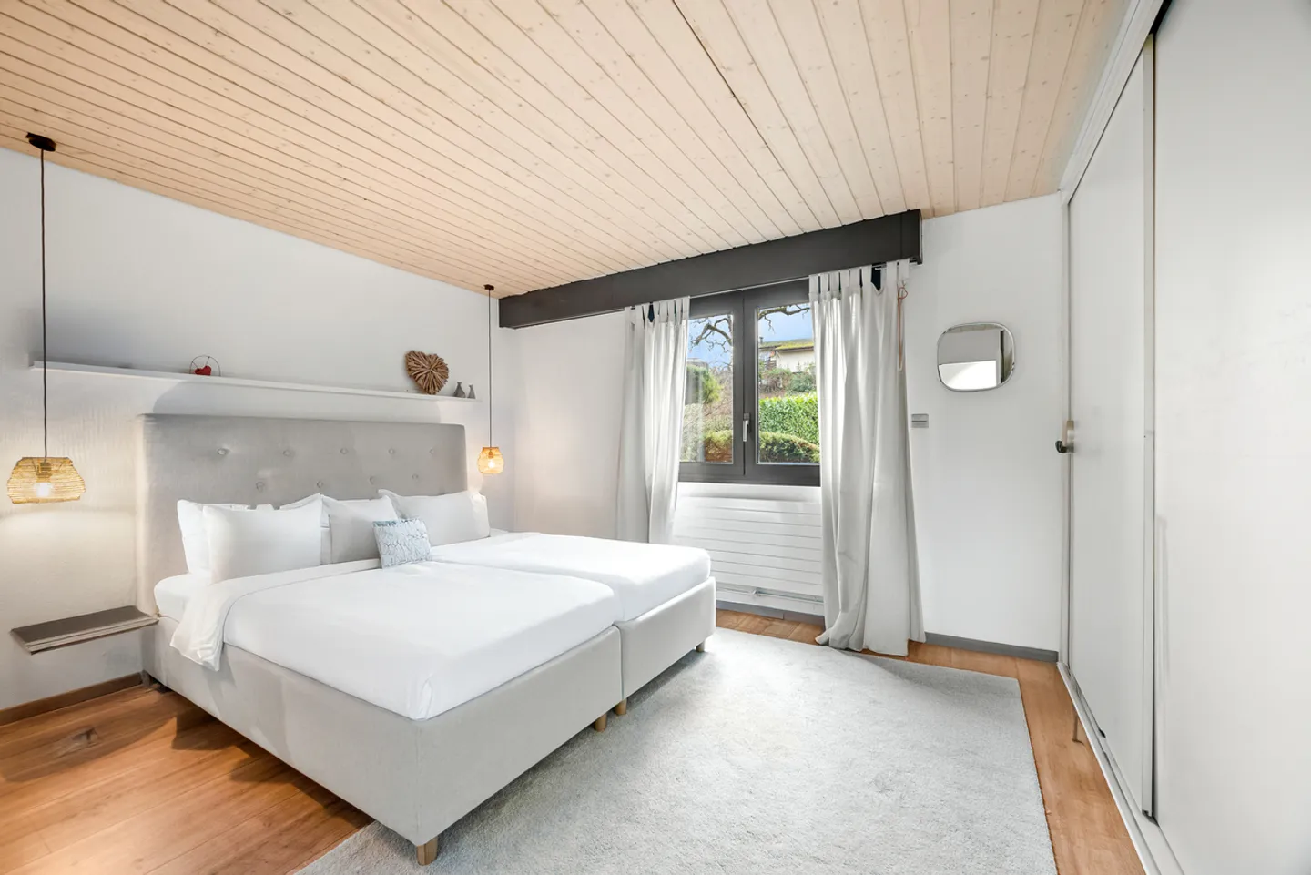 Vufflens-la-Ville House in a Green Oasis - Photo 6 of 12