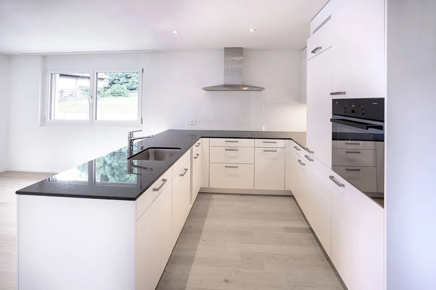 Moderno appartamento attico di 2,5 stanze con vista impressionante - Foto 6 di 7