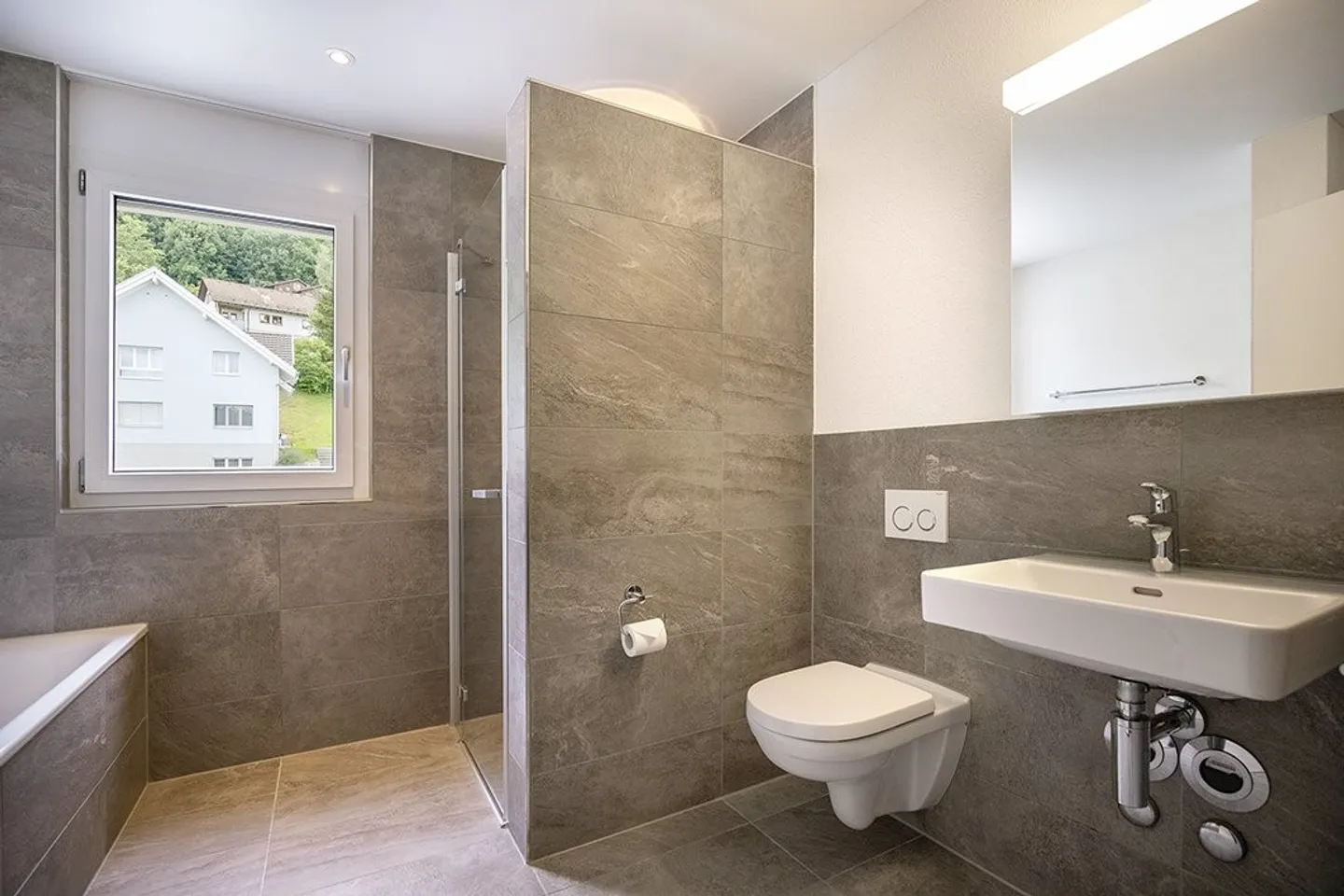 Moderno appartamento attico di 2,5 stanze con vista impressionante - Foto 7 di 7