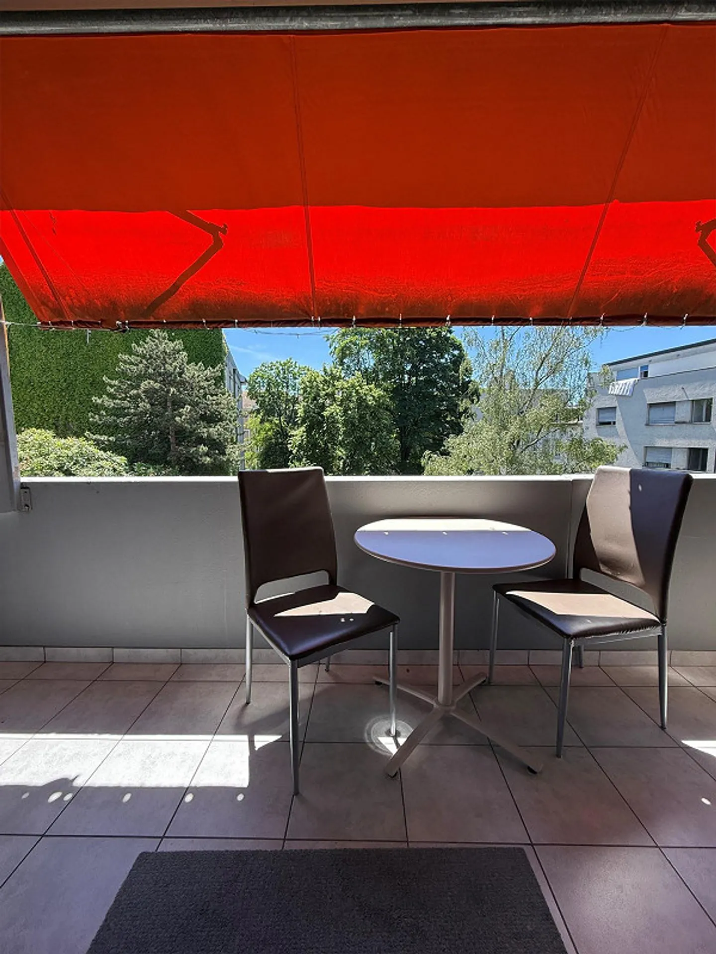 Appartement spacieux de 4,5 pièces avec balcon et place de parking souterrain à Bâle - Photo 4 sur 24