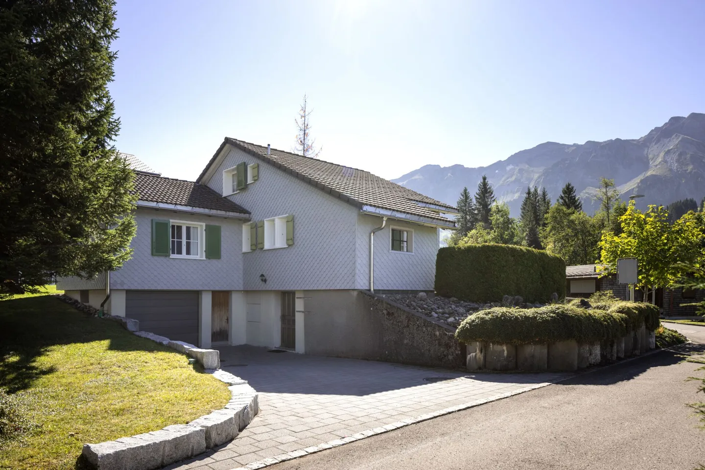 Well-maintained 5.5-room single-family / holiday home in Flühli, Sörenberg - Photo 1 of 18