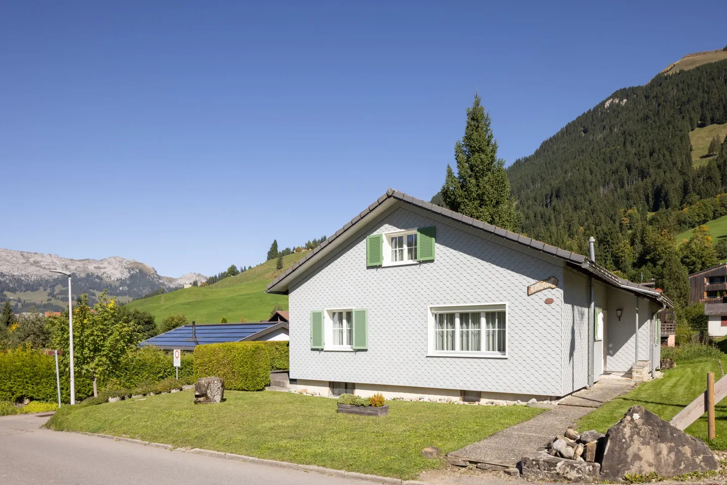 Well-maintained 5.5-room single-family / holiday home in Flühli, Sörenberg - Photo 2 of 18