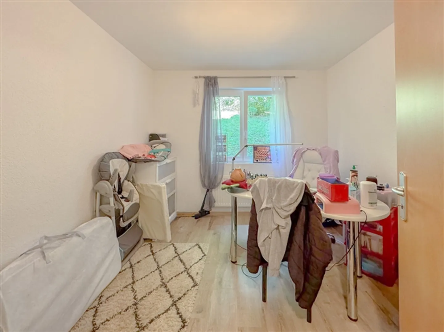 «Grosszügige 6.5-Zimmer-Eigentumswohnung mit Balkon
Blick auf die Alpen» - Foto 14 von 20