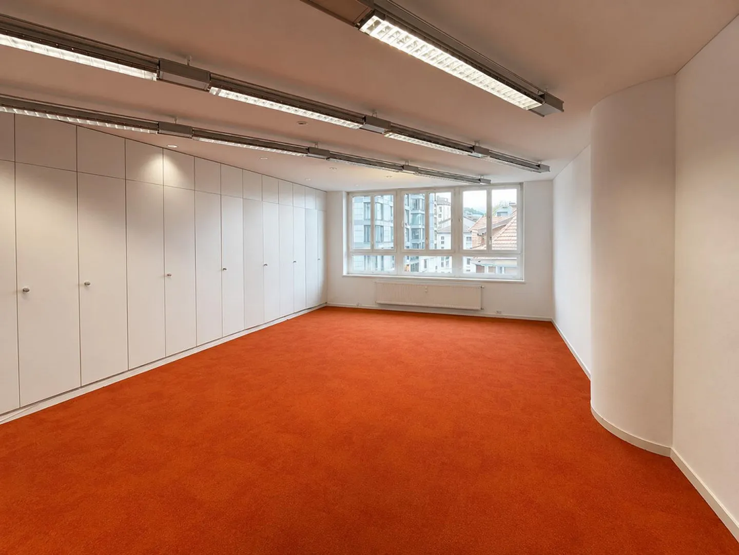 Espace de bureau au centre - Photo 2 sur 3
