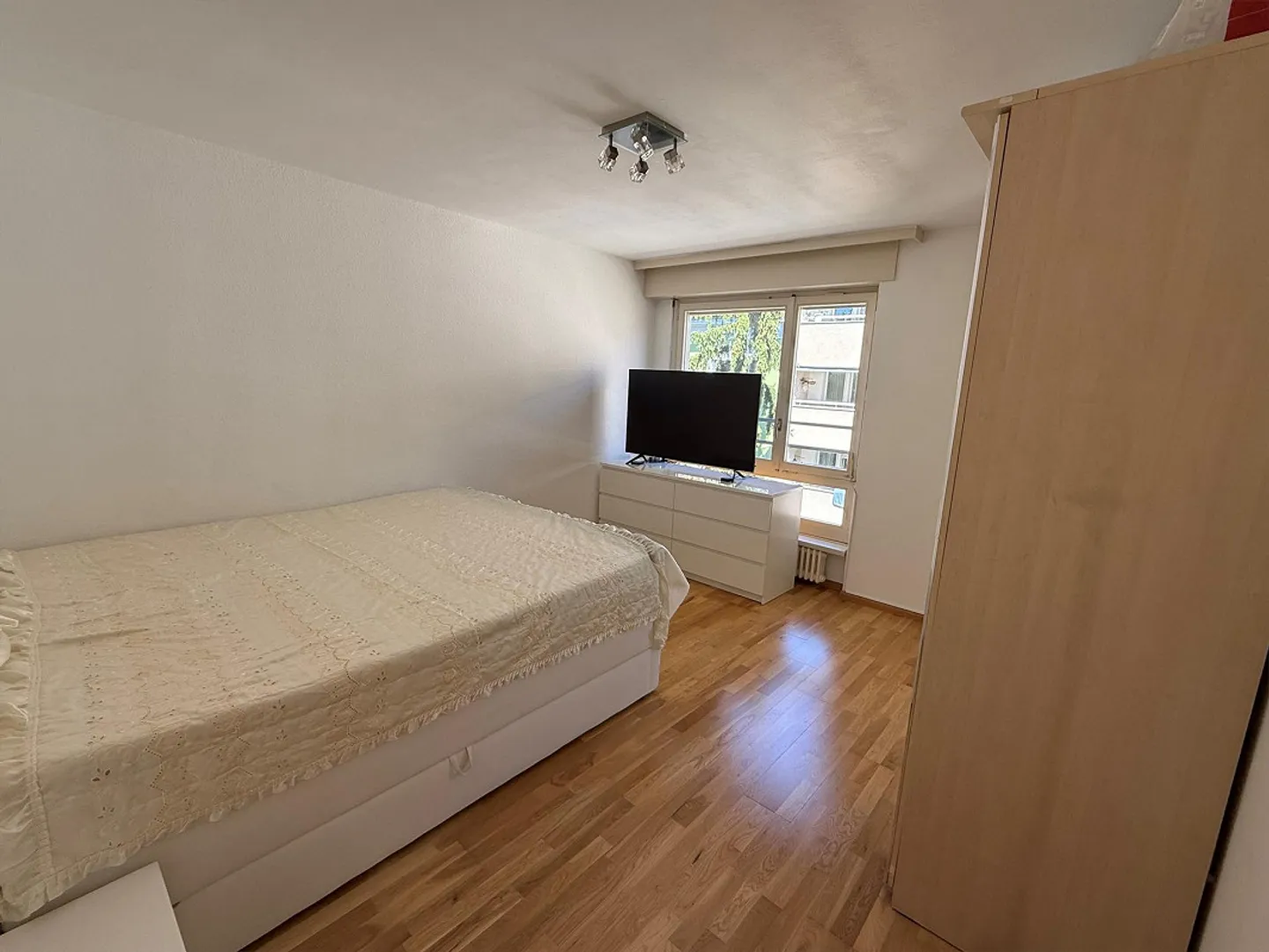 Appartement spacieux de 4,5 pièces avec balcon et place de parking souterrain à Bâle - Photo 13 sur 24