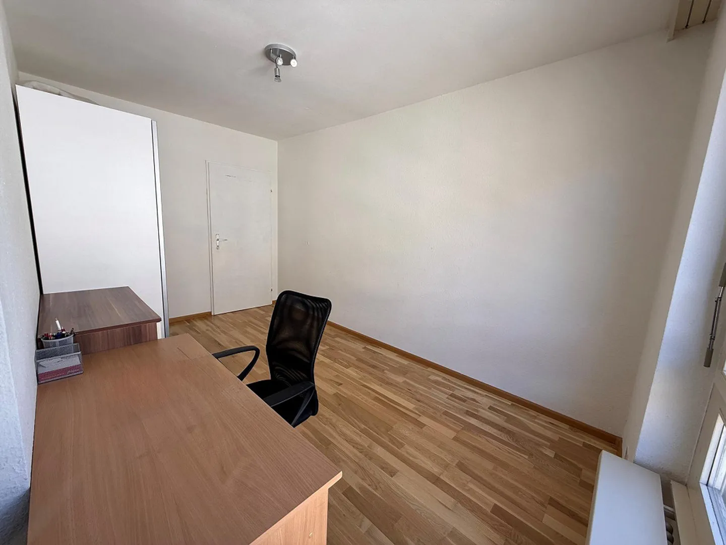 Appartement spacieux de 4,5 pièces avec balcon et place de parking souterrain à Bâle - Photo 16 sur 24